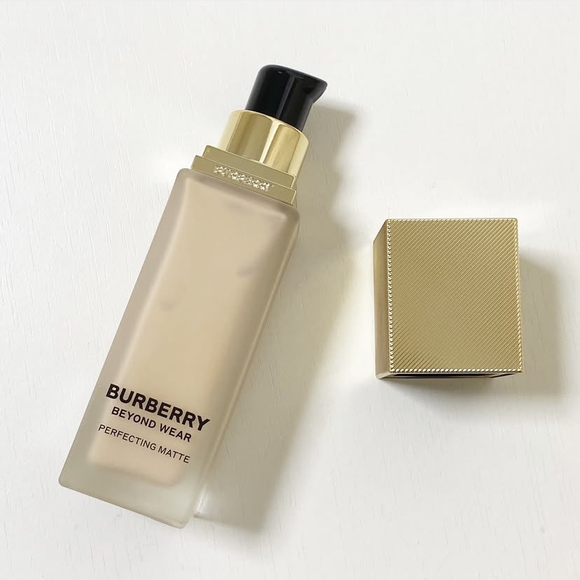 バーバリー ビヨンド ウェア パーフェクティング マット/Burberry Beauty/リキッドファンデーションを使ったクチコミ（2枚目）