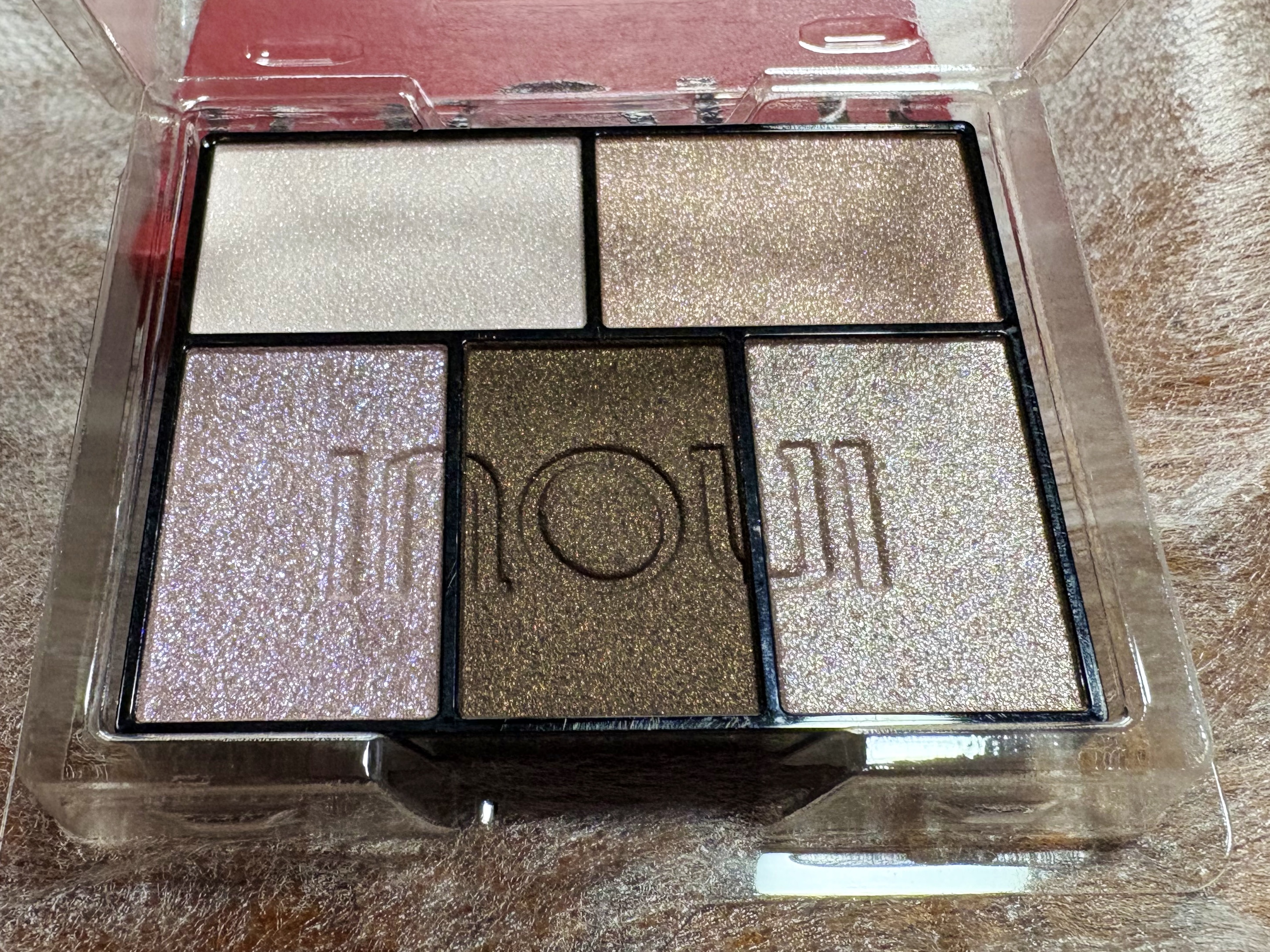 インウイ アイズ/INOUI/アイシャドウパレットを使ったクチコミ（2枚目）
