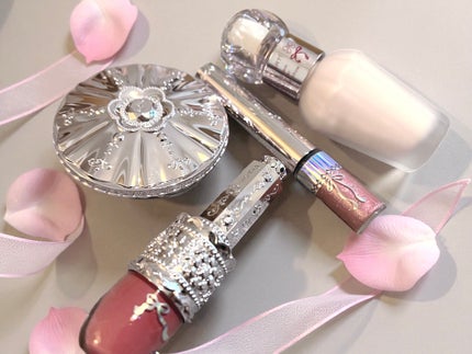 ジルスチュアート アイダイヤモンド グリマー 15 ruby ribbon(限定色)/JILL STUART/グリッターを使ったクチコミ(1枚目)