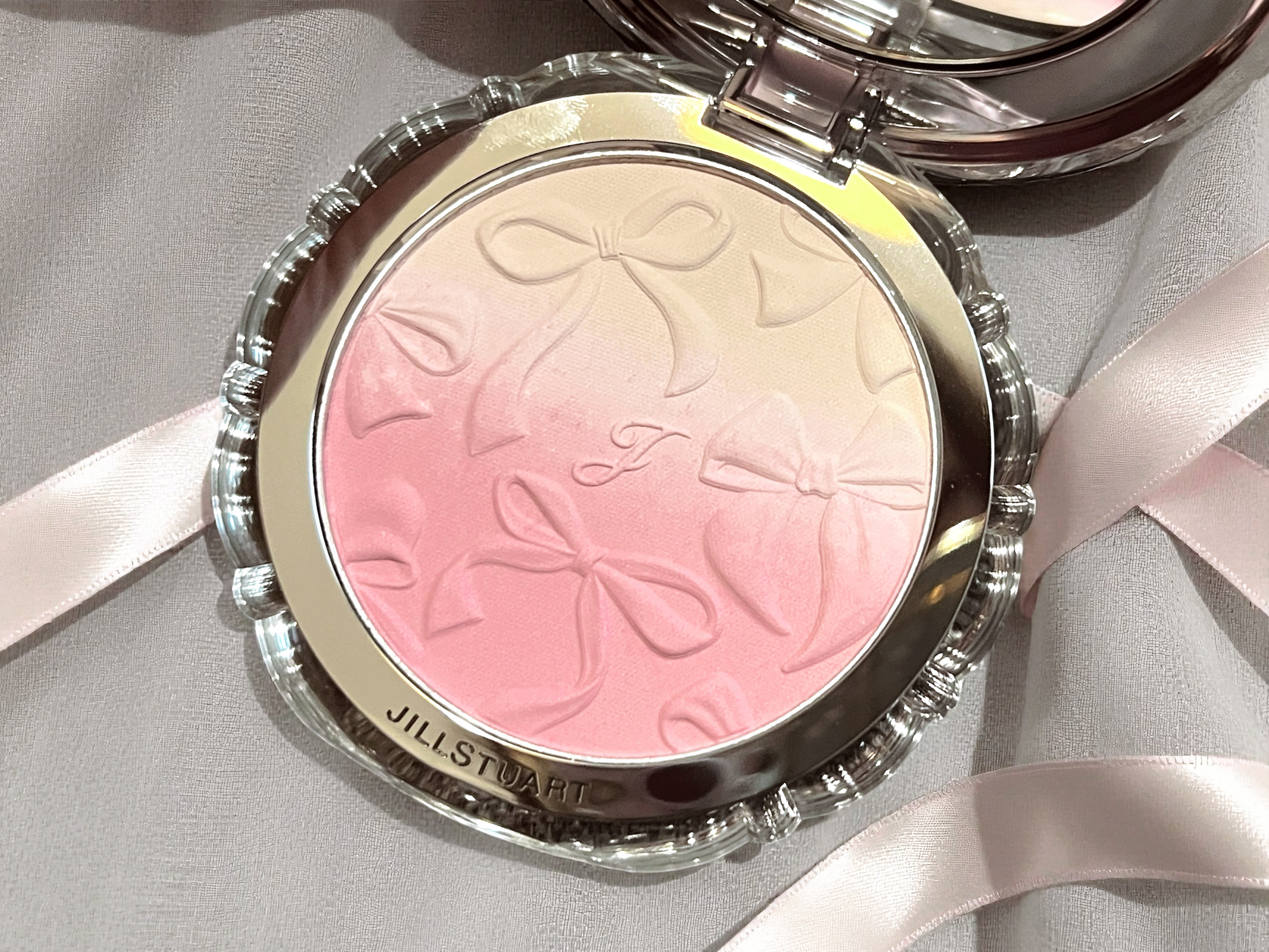 ジルスチュアート　パステルペタル ブラッシュ 106 ribbon party（限定色）/JILL STUART/パウダーチークを使ったクチコミ（1枚目）