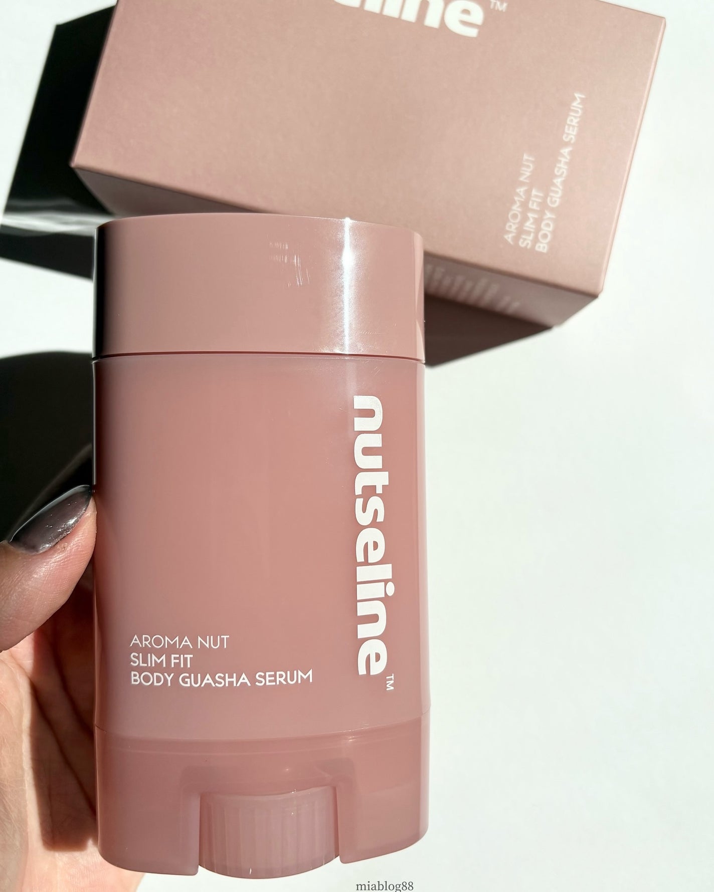 アロマナッツスリムフィットボディカッサセラム/nutseline/美容液を使ったクチコミ(7枚目)