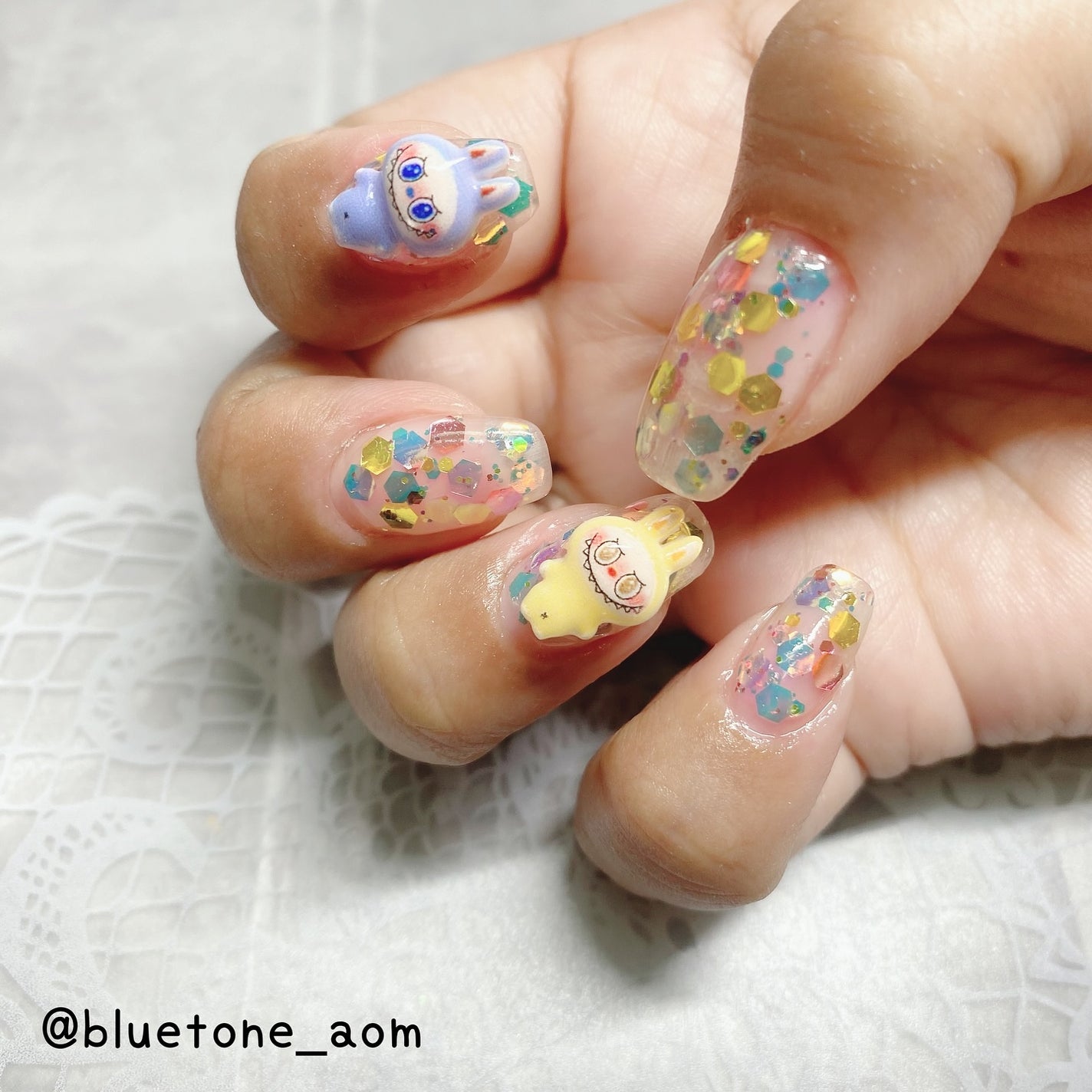 ⋆͛🦖⋆͛aomi on LIPS 「いつぞやのマイネイル!ベースカラーなしにホログラムがやっぱり好..」(1枚目)