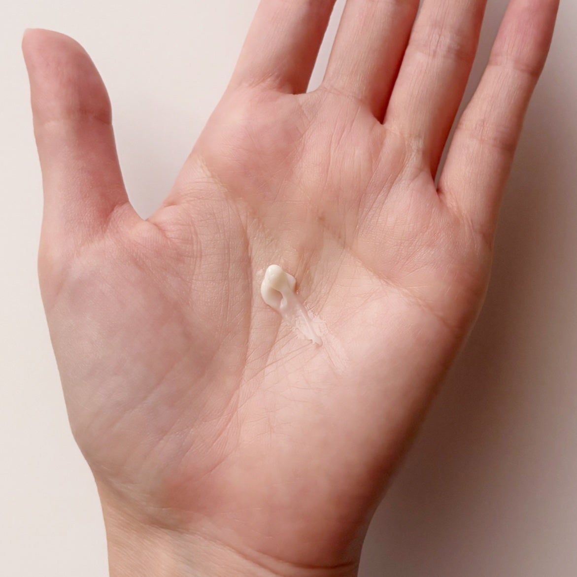 NMNプラスリフトアイクリーム/CHARDE/アイケア・アイクリームを使ったクチコミ(8枚目)