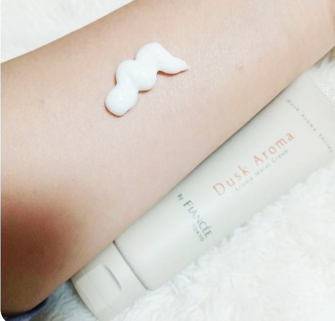 オードトワレ ダスクアロマ/フィアンセ/香水を使ったクチコミ(3枚目)