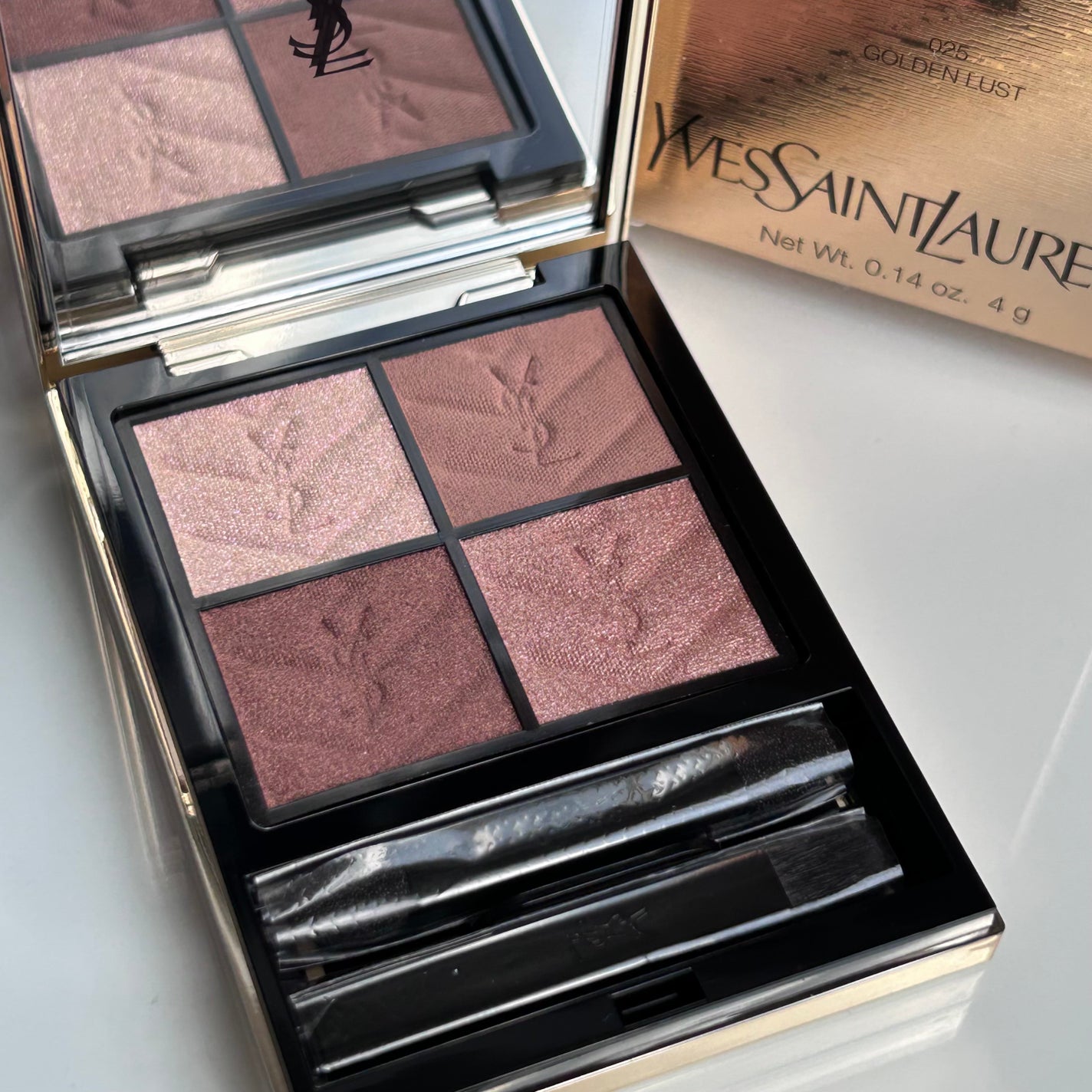 クチュール ミニ クラッチ/YVES SAINT LAURENT BEAUTE/アイシャドウパレットを使ったクチコミ(2枚目)