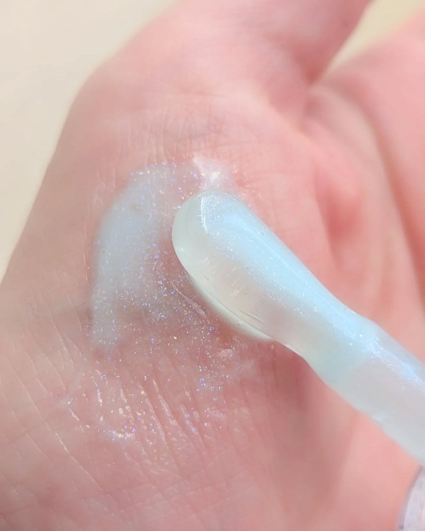 4Dジュエルシャインリップオイルパールグロス/Veganize/リップグロスを使ったクチコミ(4枚目)