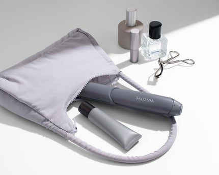 SALONIA(サロニア)公式アカウント on LIPS 「SALONIAのコードレスヘアアイロンは、持ち歩きやすいコンパ..」(1枚目)