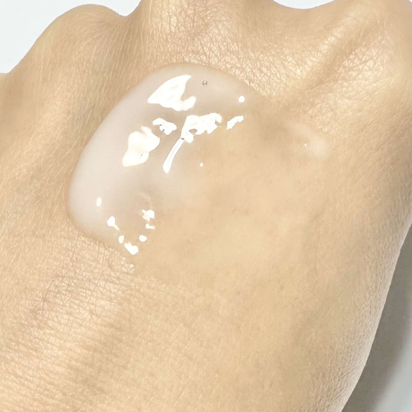 リルーチェ スキンミルクローション シャイニーフリージア/コスメテックスローランド/ボディローションを使ったクチコミ（2枚目）