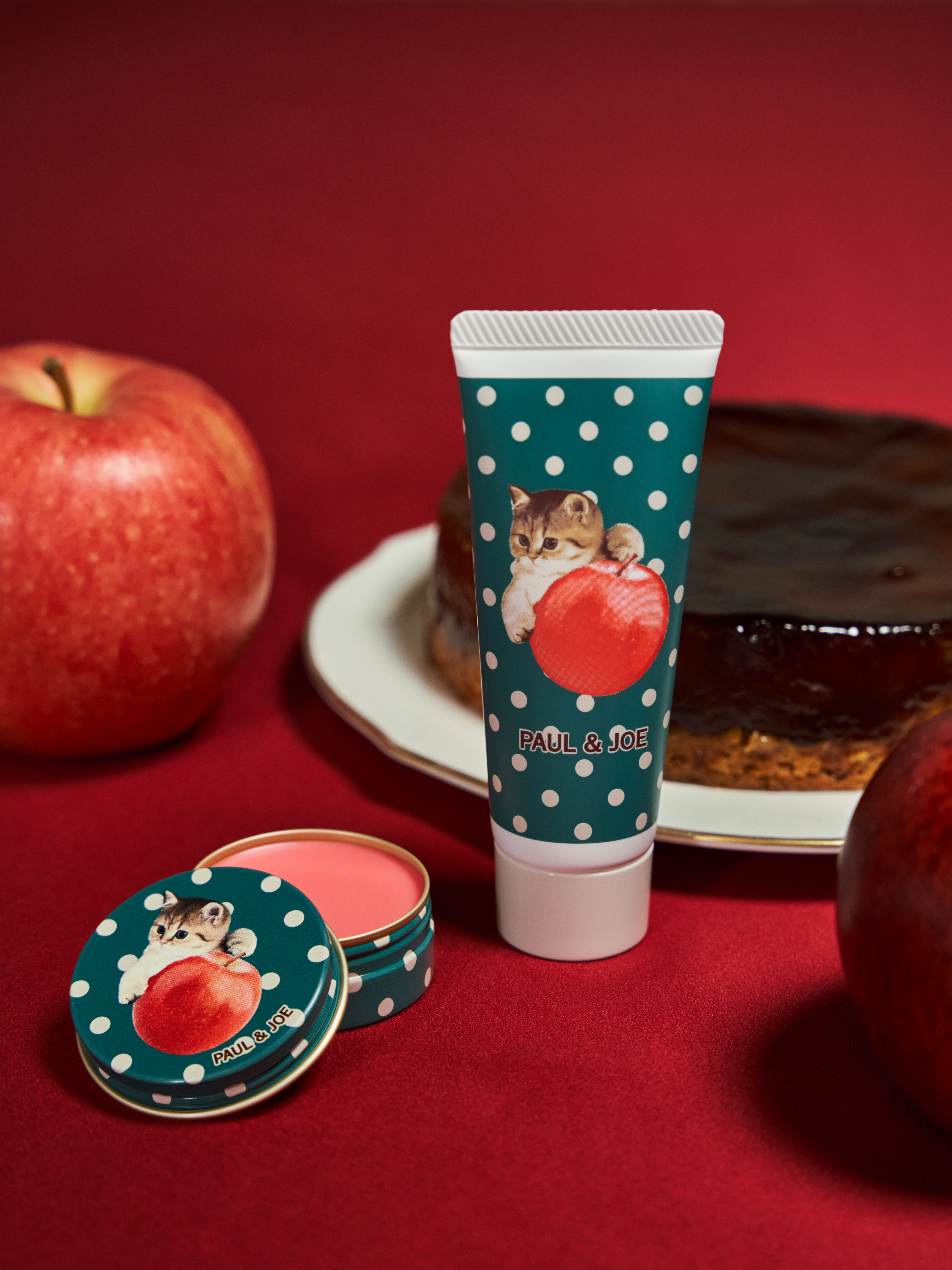 ポール ＆ ジョー ハンドケアクリーム/PAUL & JOE BEAUTE/ハンドクリームを使ったクチコミ（1枚目）