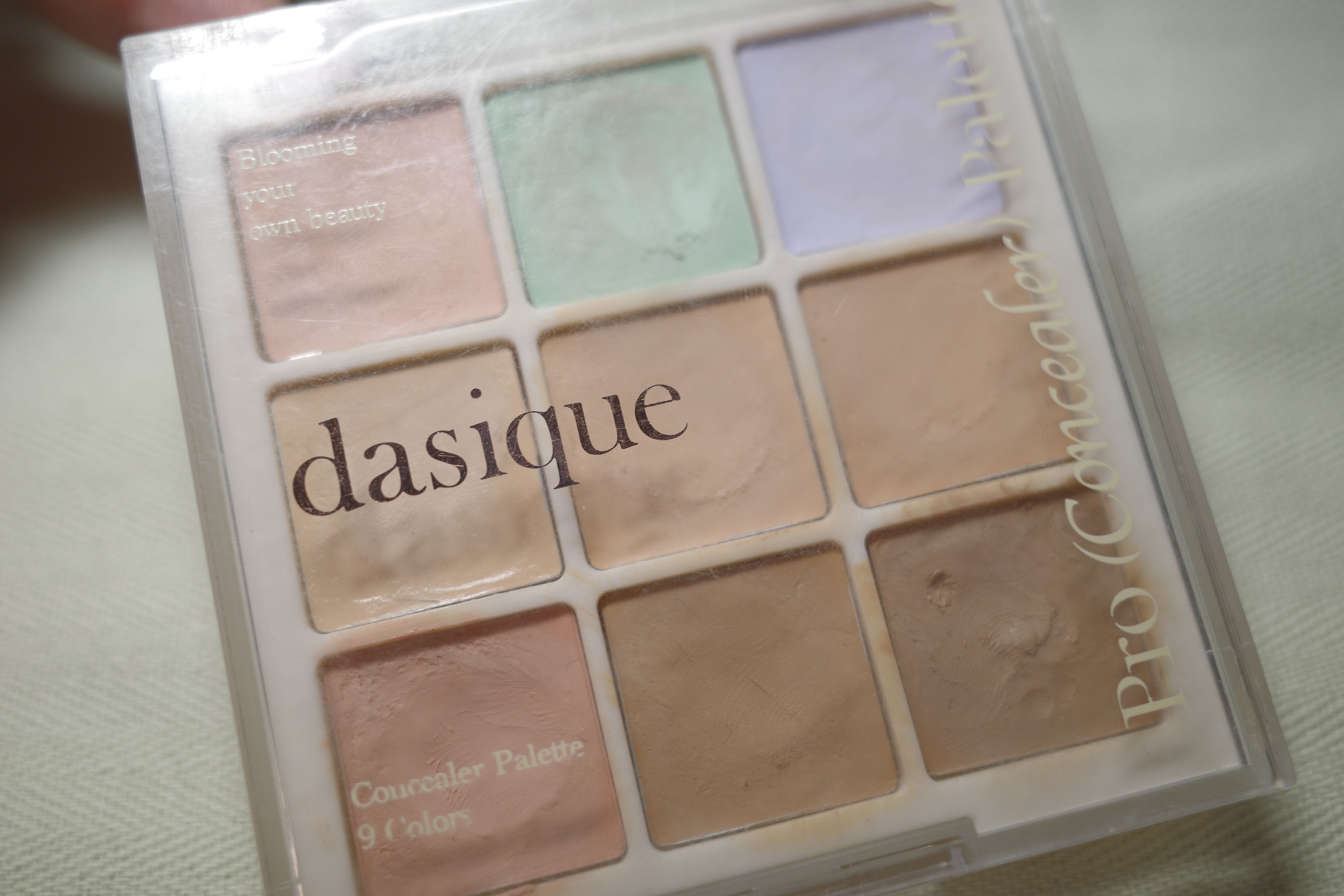 プロコンシーラーパレット 01 カバー/dasique/パレットコンシーラーを使ったクチコミ（2枚目）