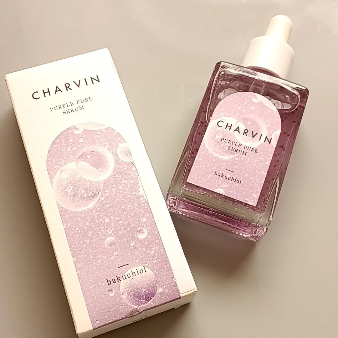 CHARVIN （シャルバン）様より バクチオールセラム提供いただきました✨⁡
⁡⁡
⁡紫のツブツブが入ってて見た目可愛い💜
このツブツブは毛穴におすすめの成分を詰め込んだカプセルだそうで。⁡
⁡肌に伸ばすとカプセル消えちゃいます︎︎👍