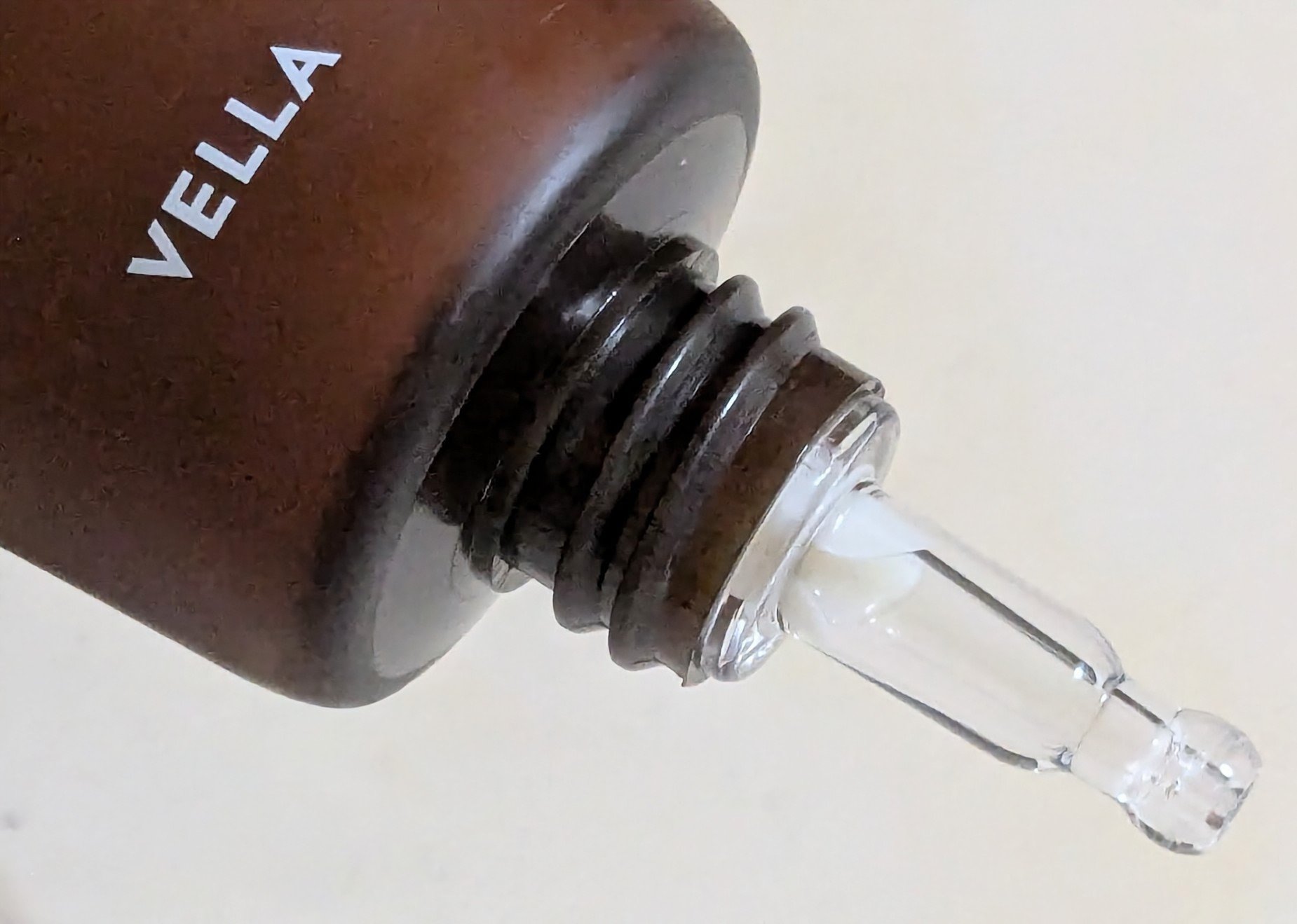 ネセサリーネッククリーム　チューブタイプ/VELLA/ネック・デコルテケアを使ったクチコミ（3枚目）