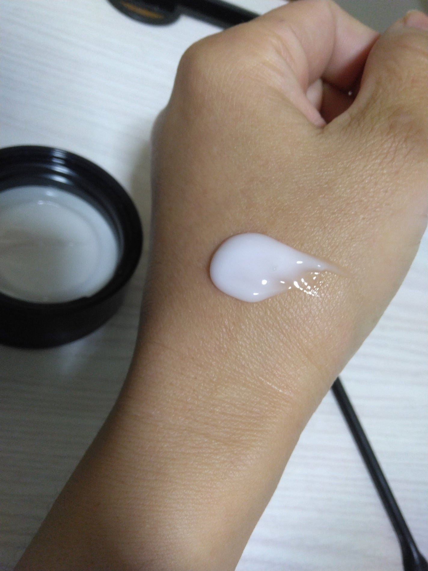 アテニア ミッドナイトモイスチャライザー/アテニア/フェイスクリームを使ったクチコミ(3枚目)