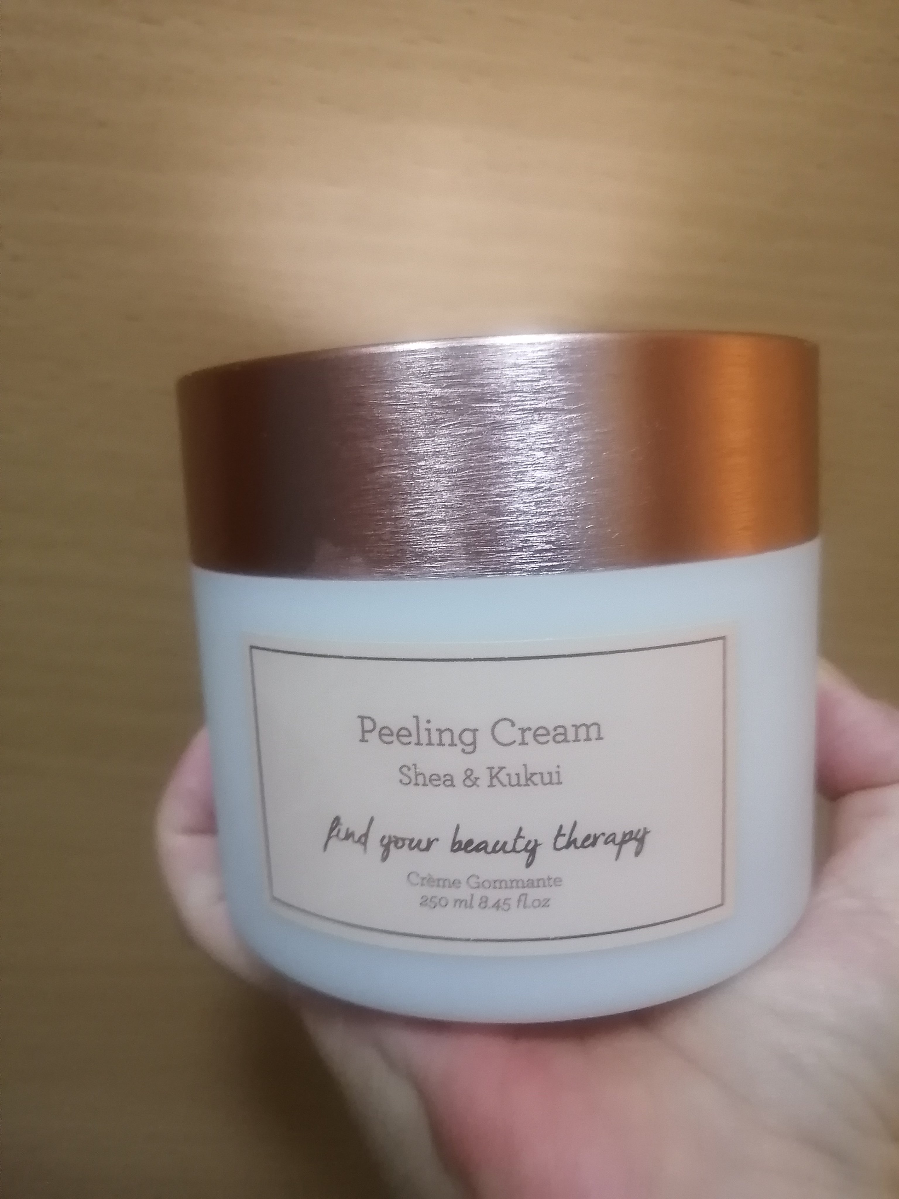 シア＆ククイ ピーリングボディクリーム | 250ml Laline | LIPS SHOPPING