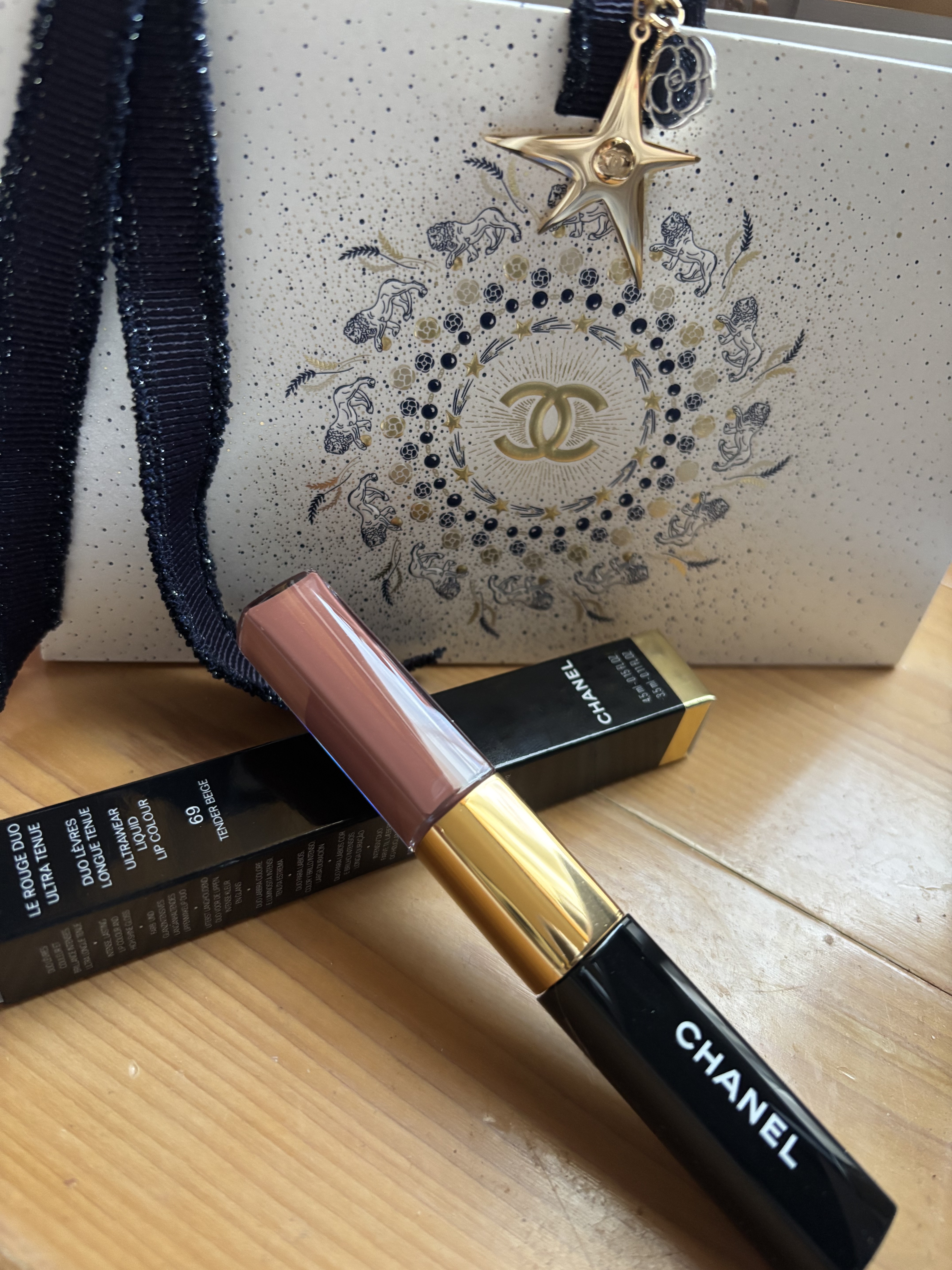 ル ルージュ デュオ ウルトラ トゥニュ 69 テンダー ベージュ/CHANEL/口紅を使ったクチコミ（1枚目）