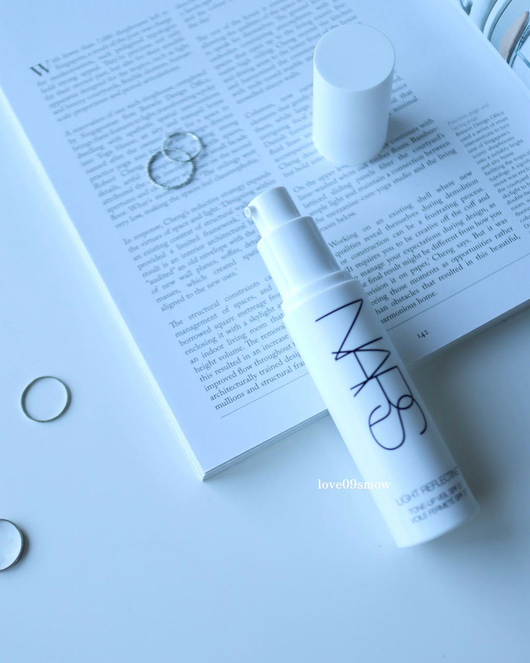 ライトリフレクティング　トーンアップヴェール/NARS/化粧下地を使ったクチコミ（3枚目）