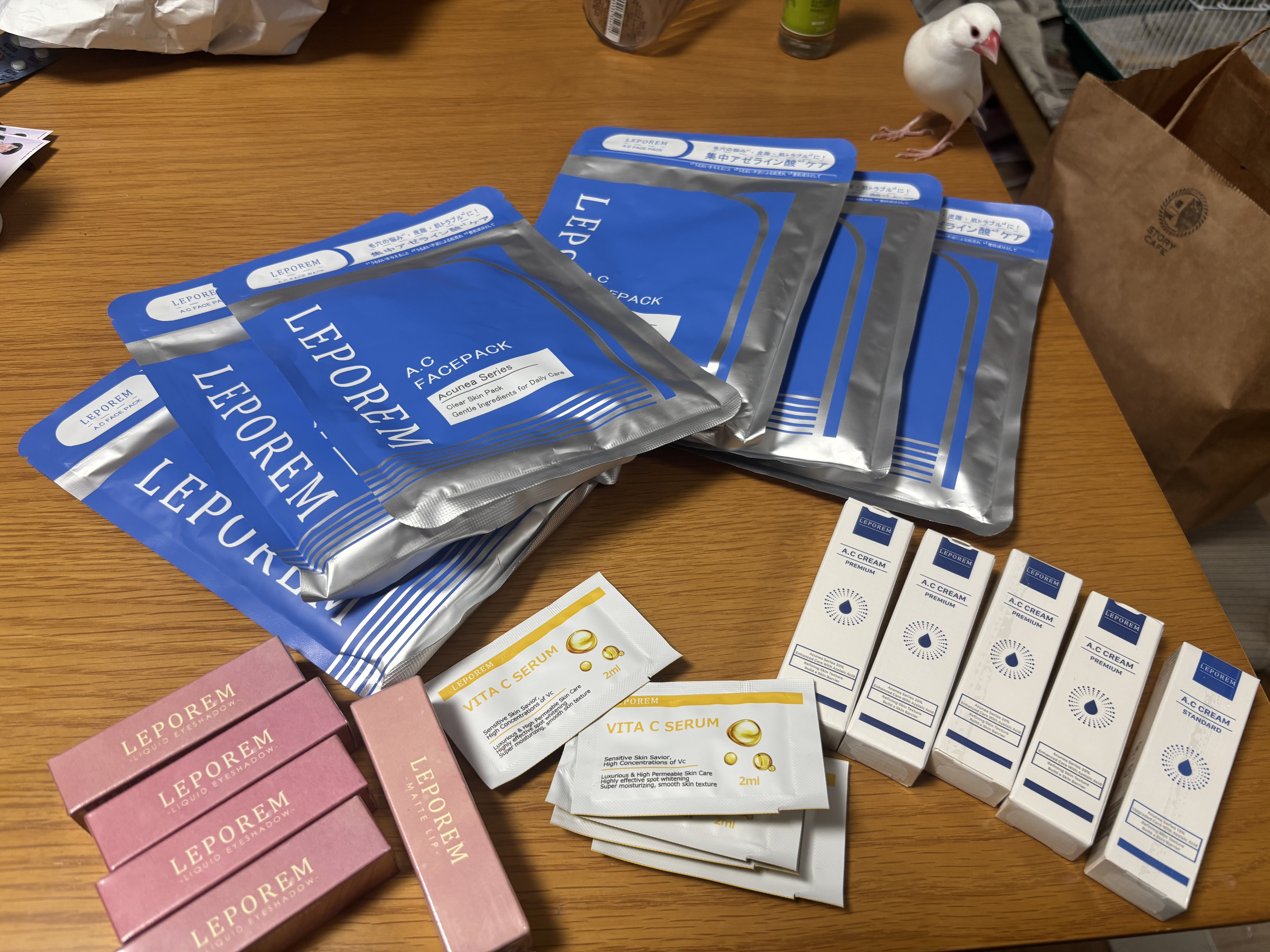 マットリップ LP06ストロベリーレッド/LEPOREM/口紅を使ったクチコミ（1枚目）