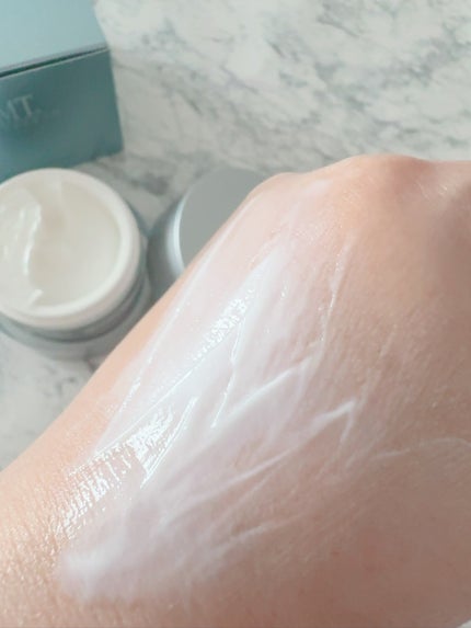 きゆ on LIPS 「与えるケアとしてベストセラーのスキンケアクリーム「MTコントア..」(4枚目)