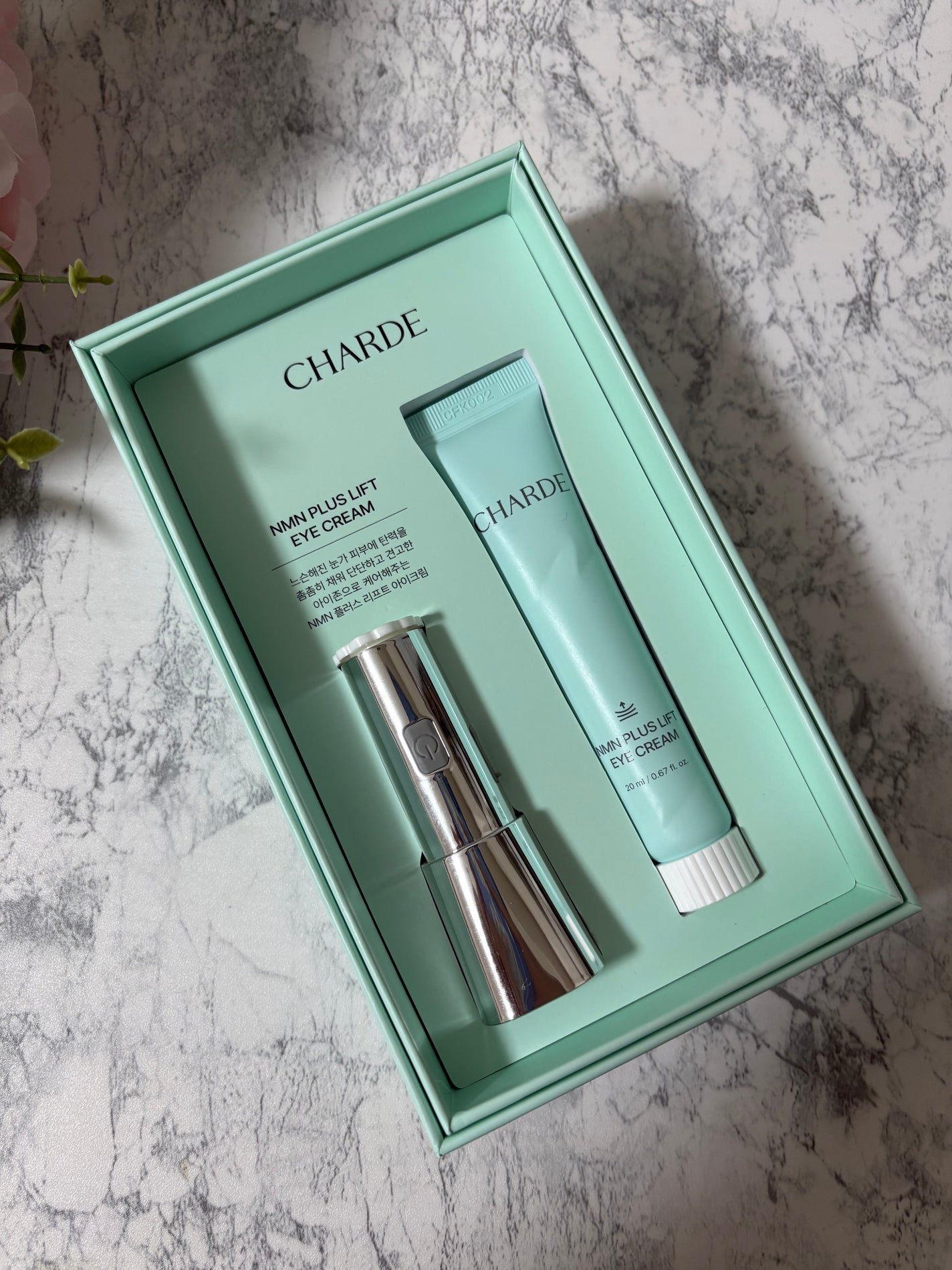 NMNプラスリフトアイクリーム/CHARDE/アイケア・アイクリームを使ったクチコミ(1枚目)