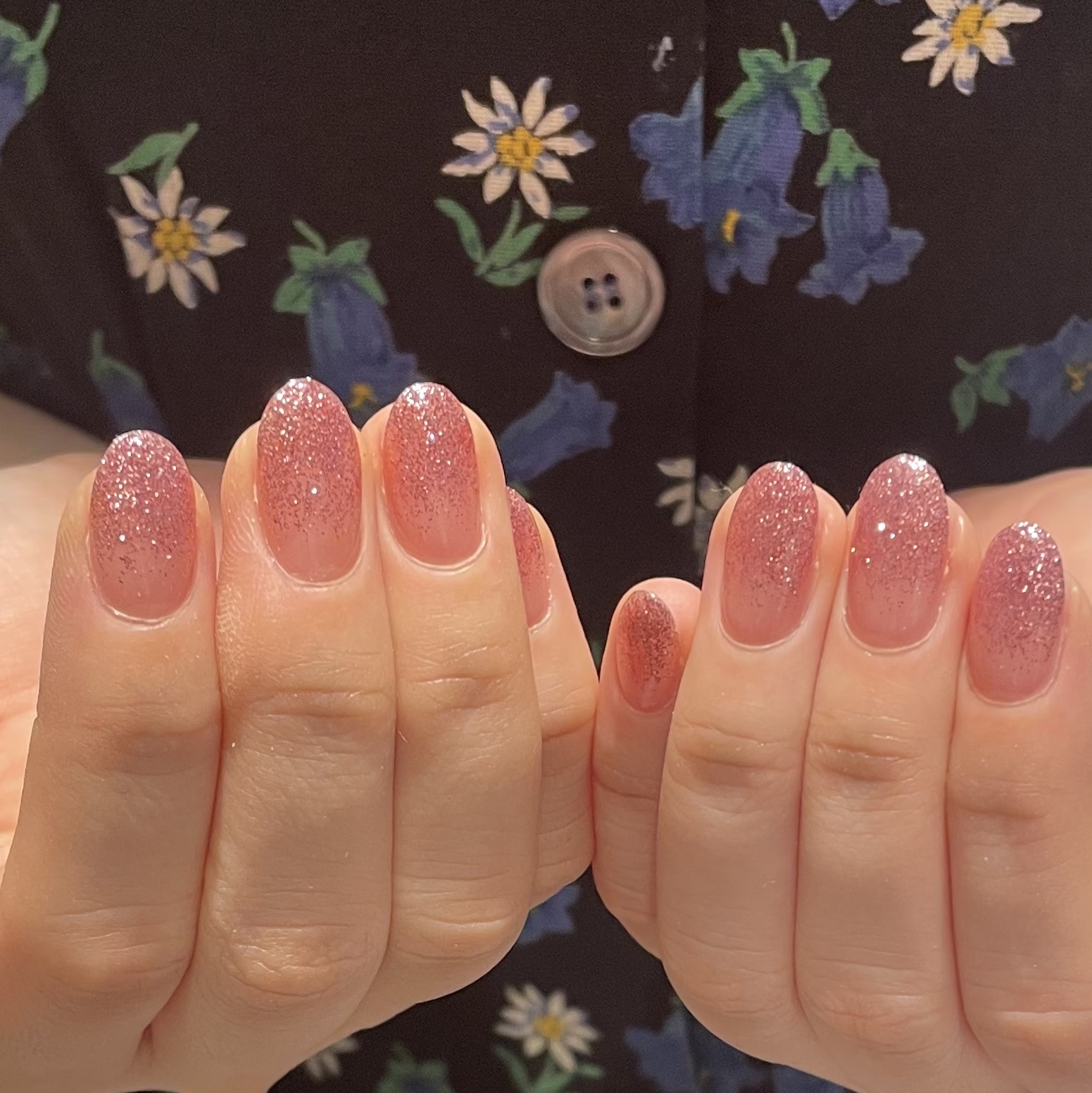 いいね、保存嬉しいです🎶

#ネイル #ジェルネイル #垢抜け #ネイルケア #キラキラネイル #ネイリスト #ネイルデザイン #ネイルポリッシュ #簡単ネイル #夏ネイル #秋ネイル #ネイルアート #ネイルシール #冬ネイル #大人ネ