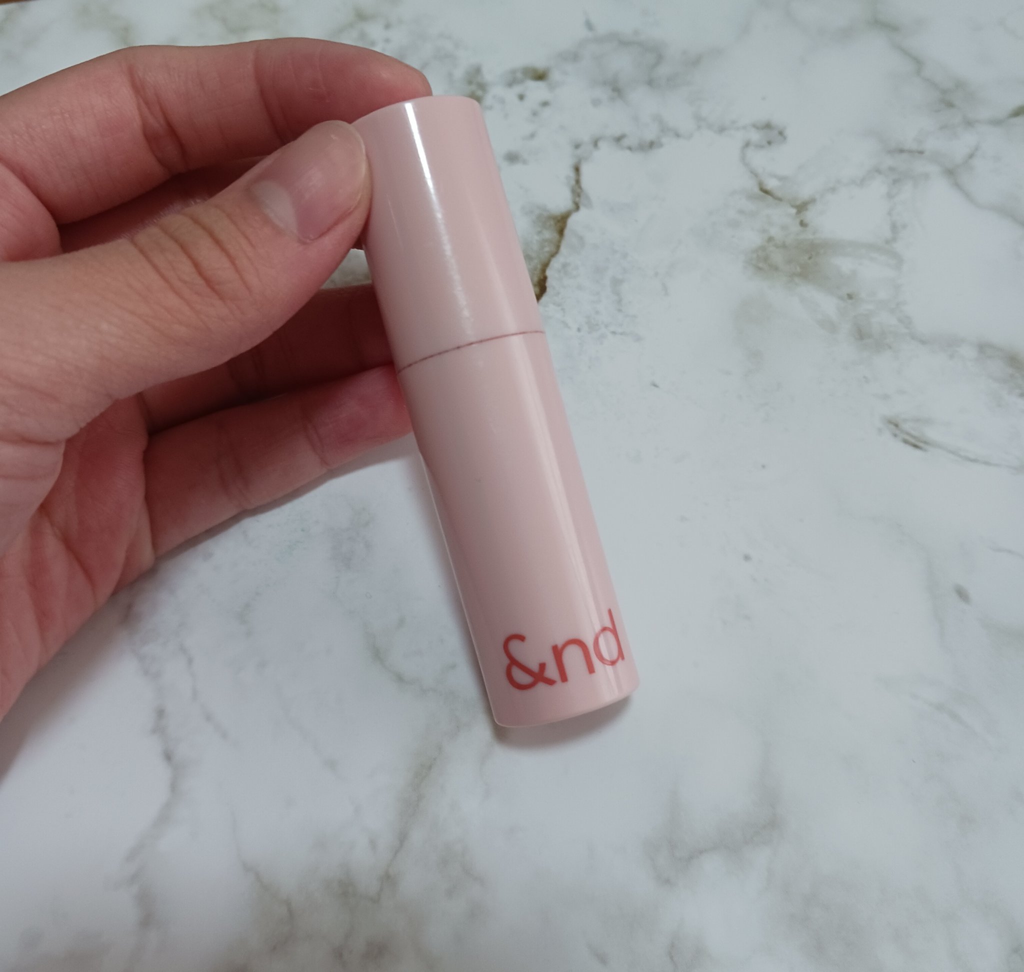 アンドバイロムアンド　グラッシーボムティント/&nd by rom&nd/リップティントを使ったクチコミ（1枚目）