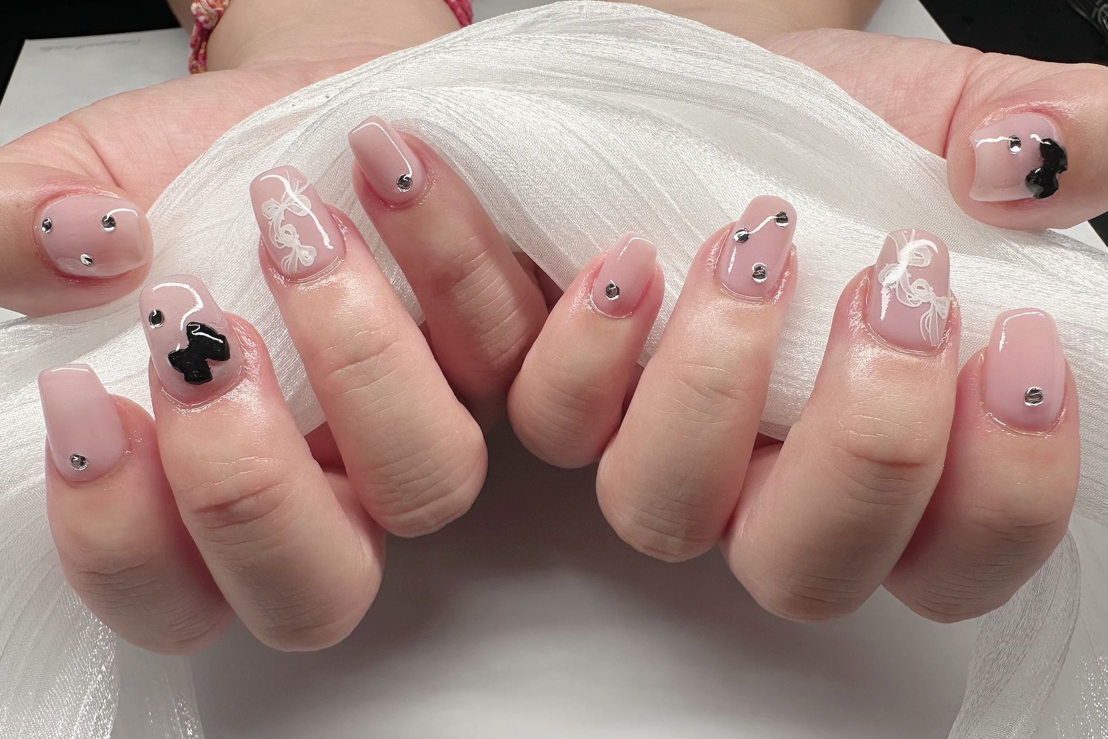 ジェルネイルデザイン

#ジェルネイル #リボンネイル
#シンプルネイル #ピンクネイル
#ニット映えネイル 