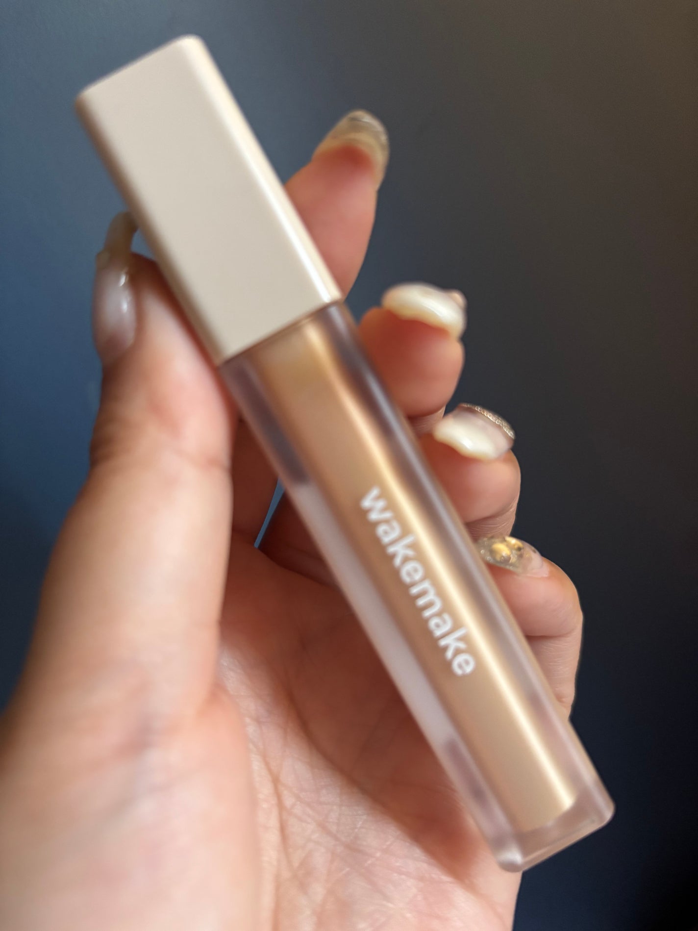 ディファイニングカバーコンシーラー/wakemake/リキッドコンシーラーを使ったクチコミ(1枚目)