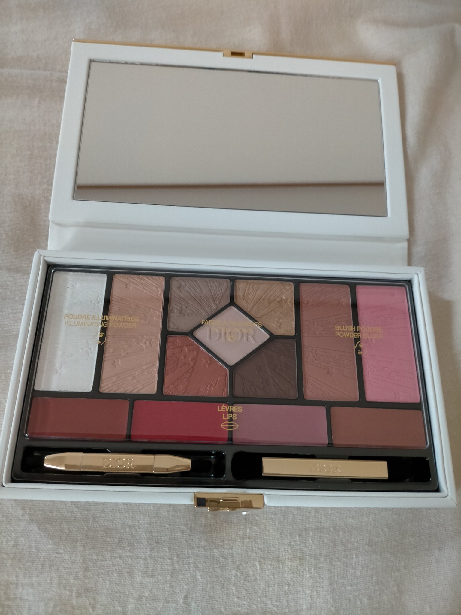 限定マルチパレット】クチュール マルチユース パレット（ホリデー