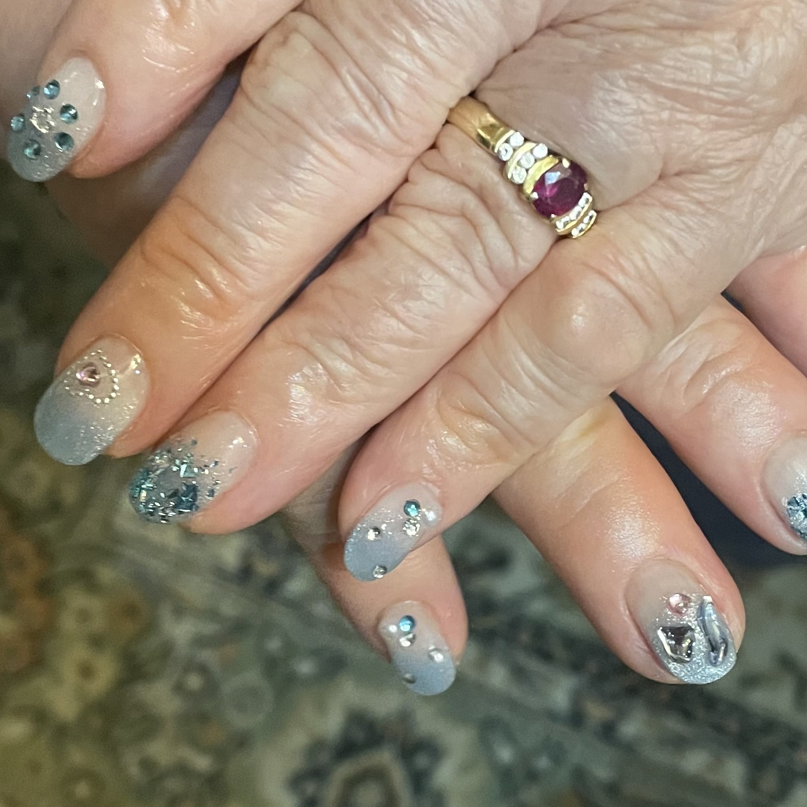 いいね、保存嬉しいです🎶

#ネイル #ジェルネイル #垢抜け #ネイルケア #キラキラネイル #ネイリスト #ネイルデザイン #ネイルポリッシュ #簡単ネイル #夏ネイル #秋ネイル #ネイルアート #ネイルシール #冬ネイル #大人ネ