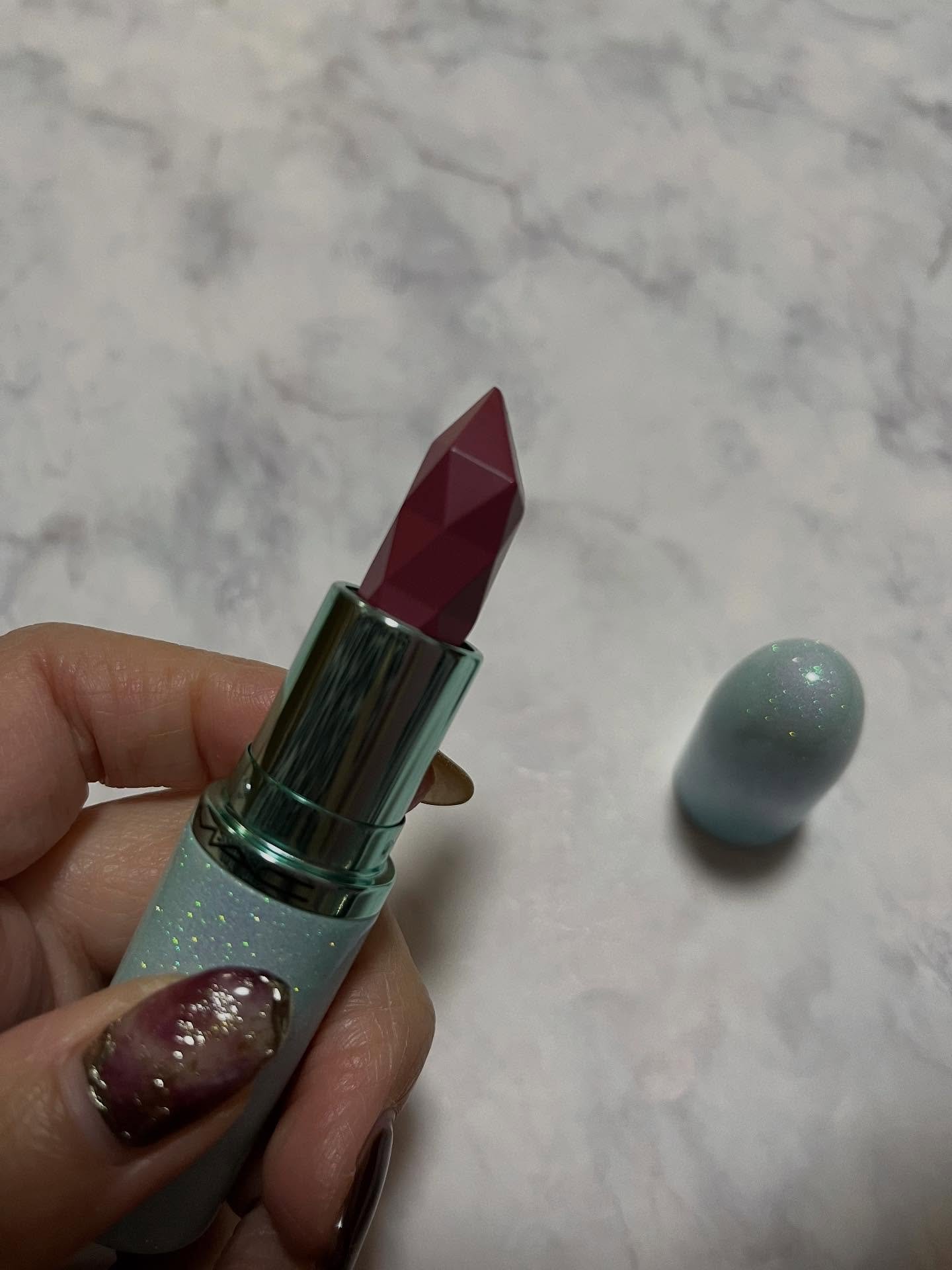 マキシマル スリーク サテン リップスティック/M・A・C/口紅を使ったクチコミ（2枚目）