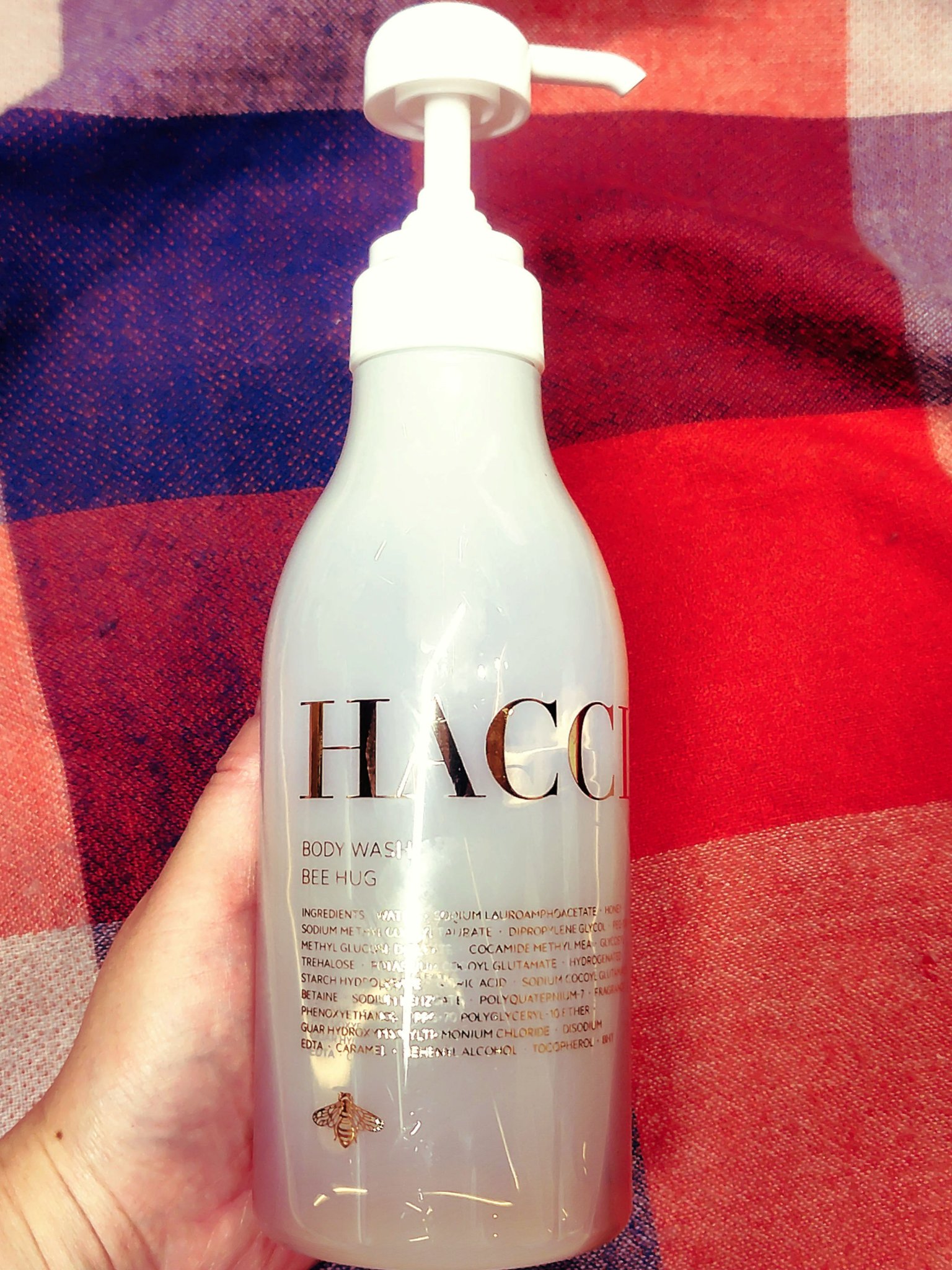 ボディウォッシュ BEE HUG 385mL/HACCI/ボディソープを使ったクチコミ（1枚目）