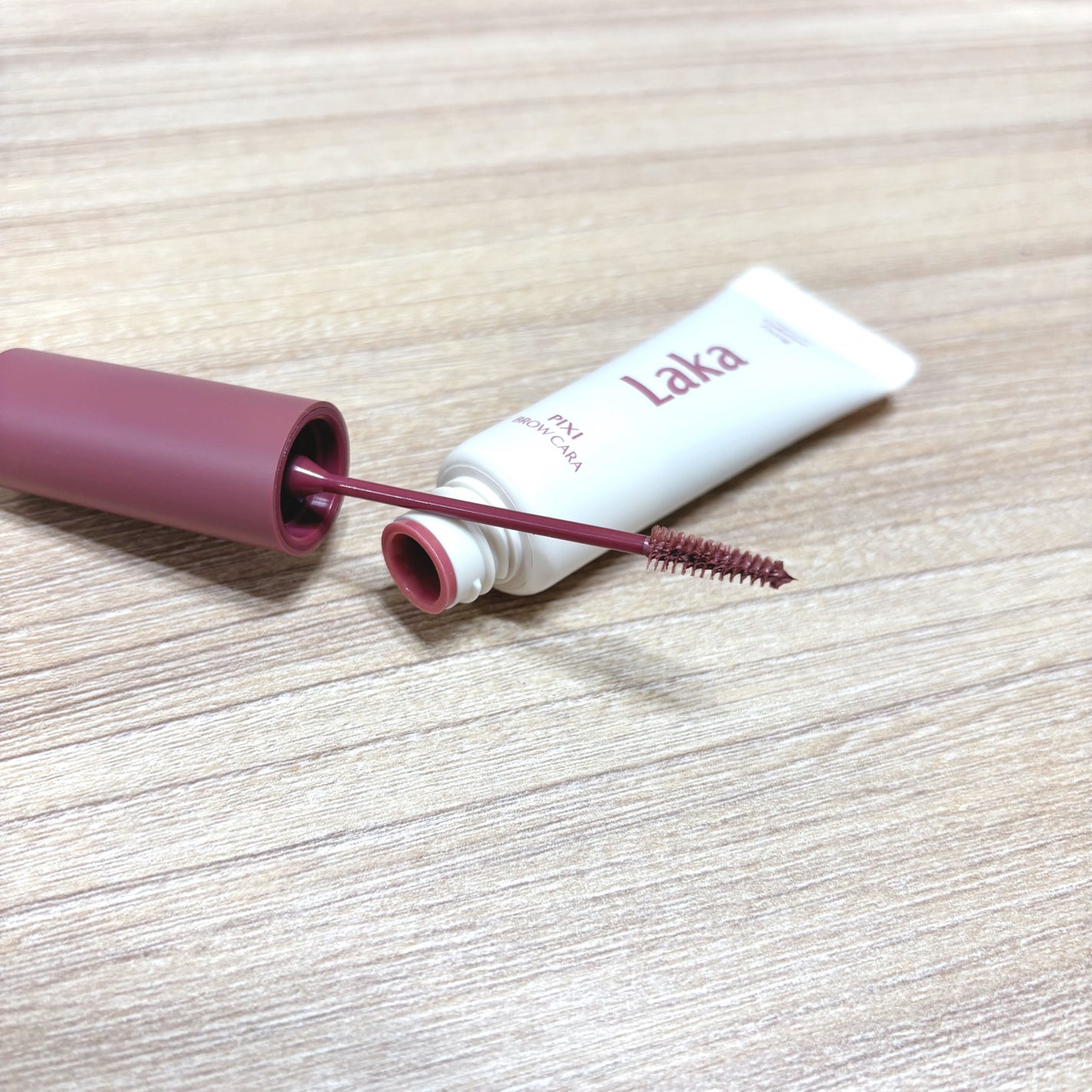 ラカ ピクシーブロウカラ/Laka/眉マスカラを使ったクチコミ(2枚目)