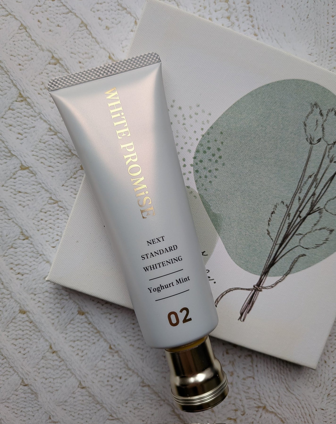 ホワイトプロミス 美白*+むし歯予防*/WHiTE PROMiSE/歯磨き粉を使ったクチコミ(2枚目)