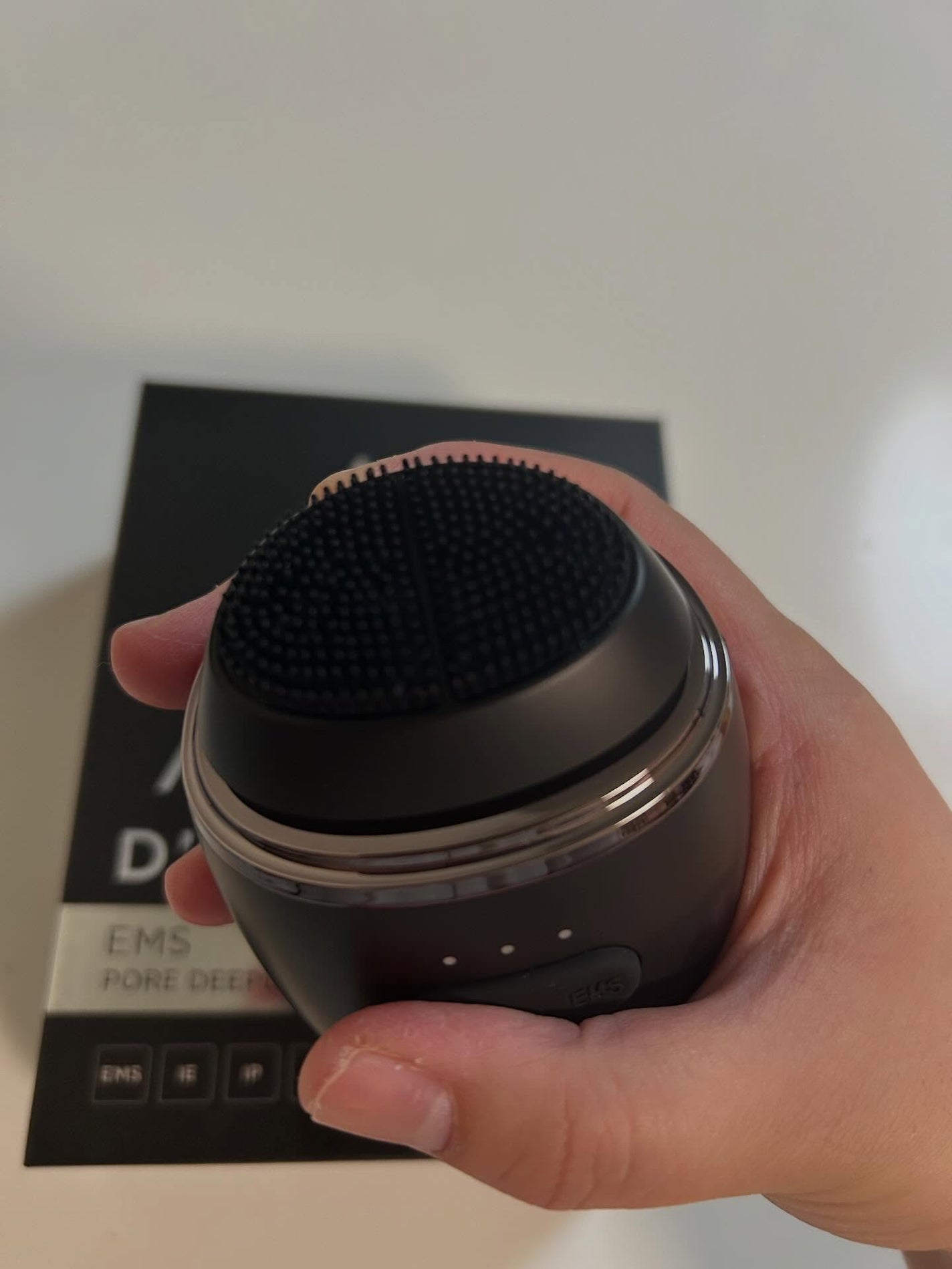 ディズム EMS ポアディープクリア&リフト ブラシ/DISM/バスグッズを使ったクチコミ(3枚目)