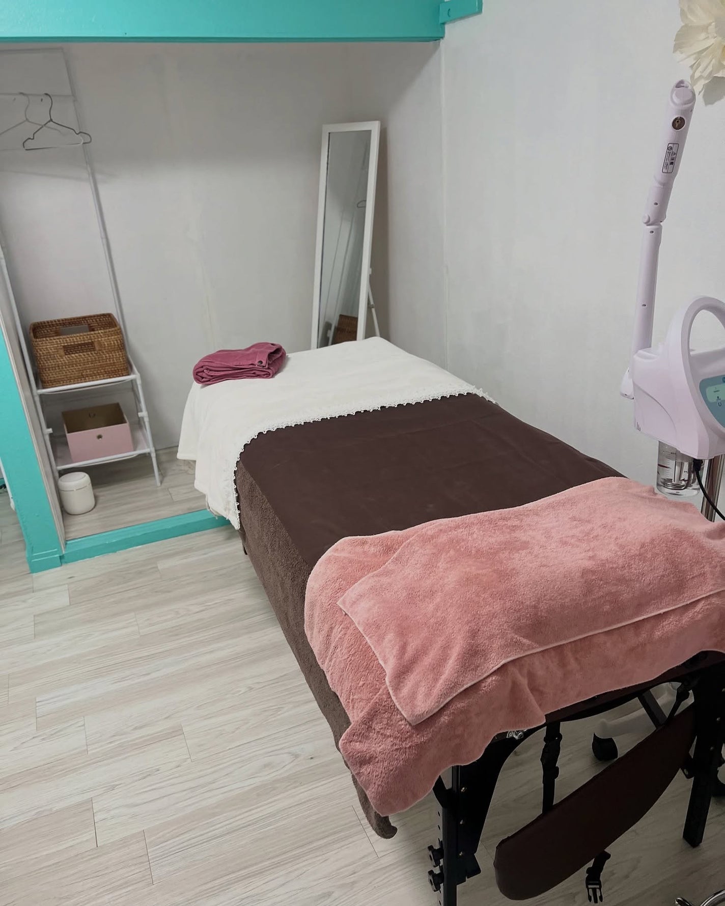 R❤︎フォロバ100 on LIPS 「eclat(エクラ)六本木肌再生フェイシャル・脱毛専門サロン。..」(4枚目)