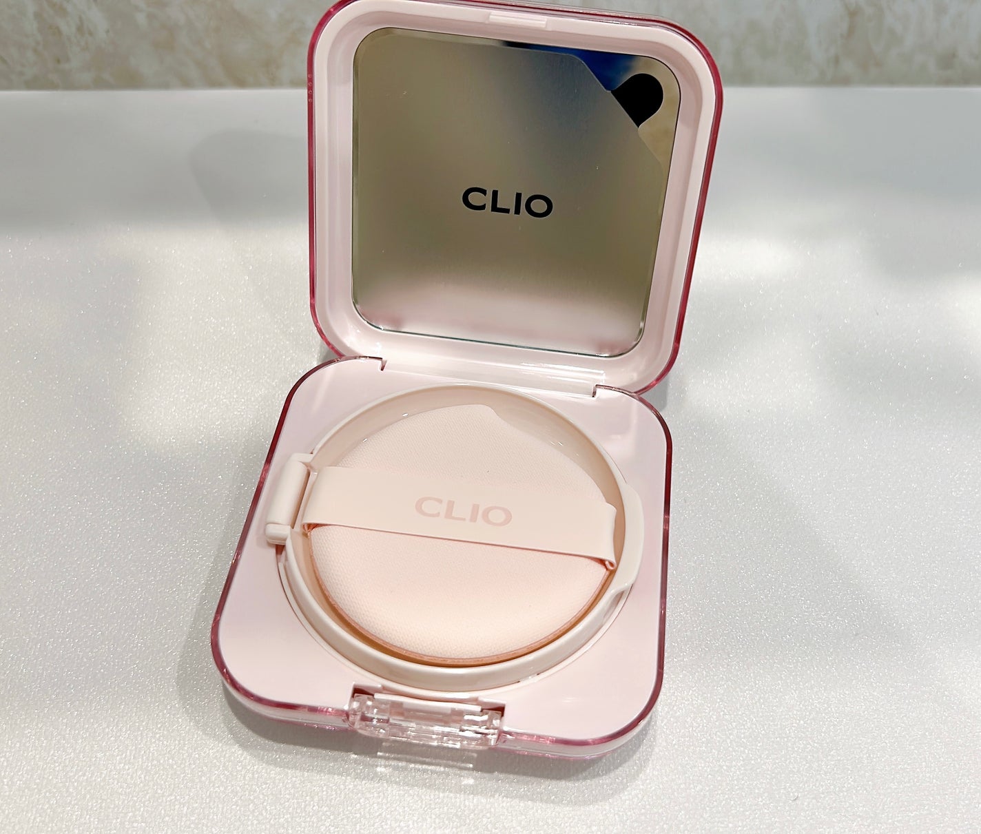 キルカバー メッシュ グロウ エッセンシャル クッション/CLIO/クッションファンデーションを使ったクチコミ(4枚目)