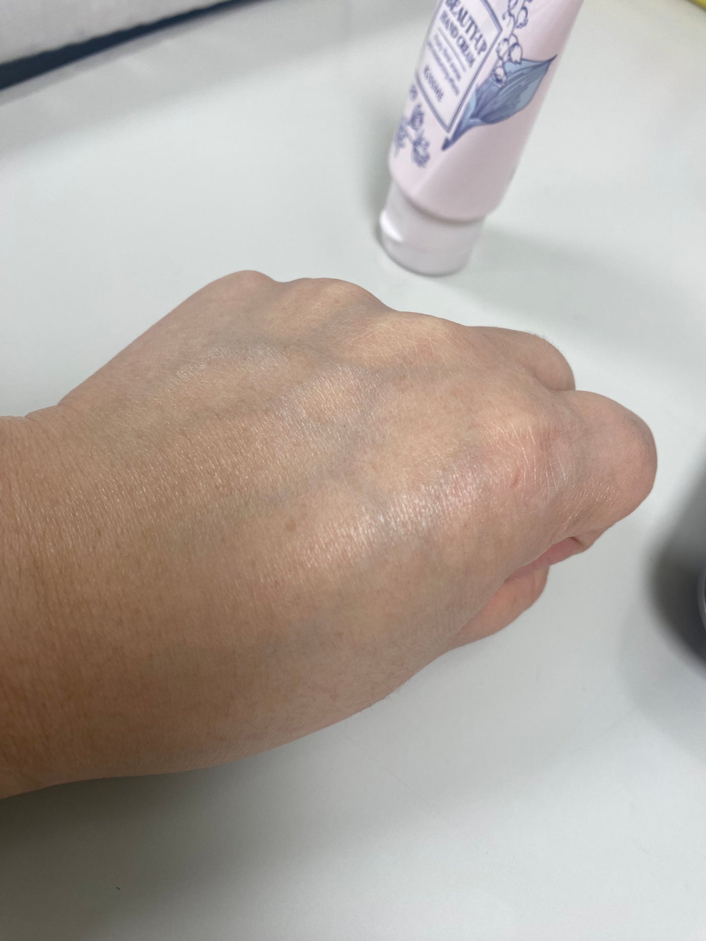 キスミー ビューティアップ ハンドクリーム/キスミー/ハンドクリームを使ったクチコミ(4枚目)