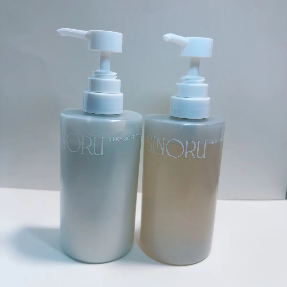 フィッツコーポレーション様に頂きました🎁🤍

♡ラブパスポート シノル 
・シルキーソフトシャンプー 400mL
・シルキーソフトトリートメント 400g
〜まるで髪の柔軟剤🧴〜
#やわ髪整形級

クチコミが良かったので、
買うか悩ん