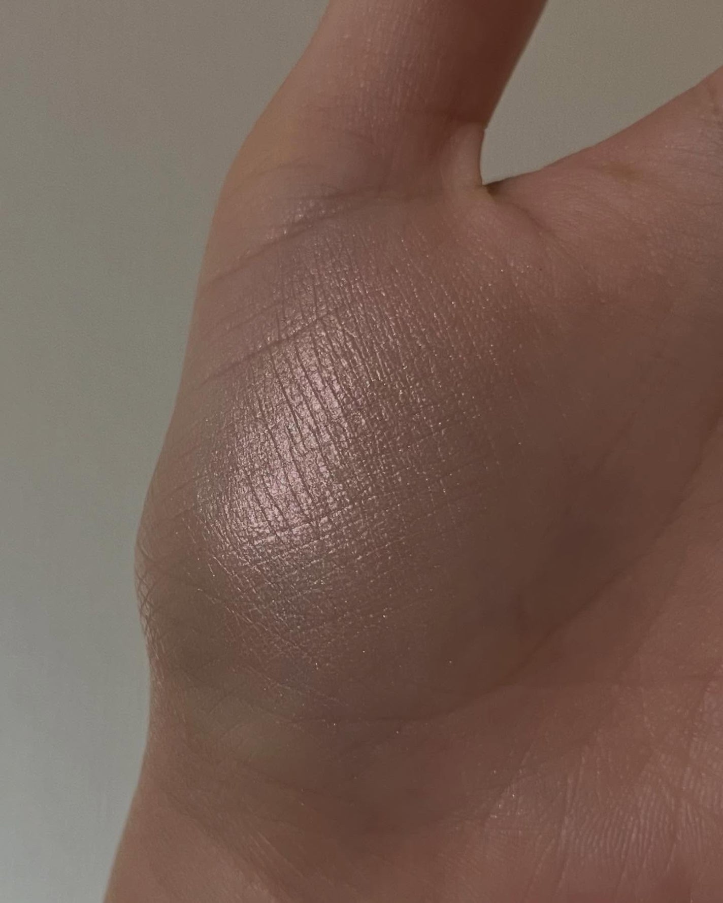パールライクハイライター/FIVE VIBE/パウダーハイライトを使ったクチコミ(4枚目)