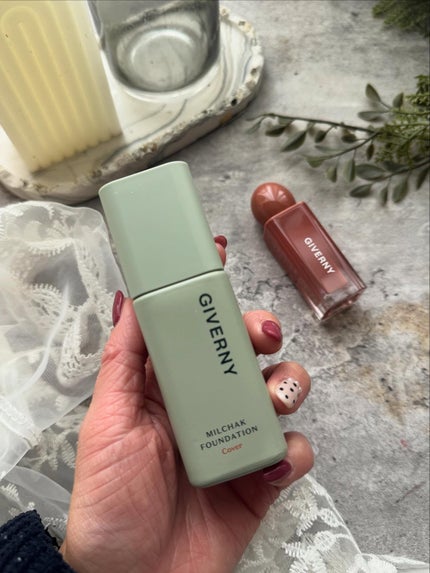 GIVERNY ジヴェルニー 密着カバーファンデーションのクチコミ「GIVERNY💚
✔︎︎︎︎密着カバーファンデーション
韓国メイクアップアーティスト御用達のフ.....」(2枚目)