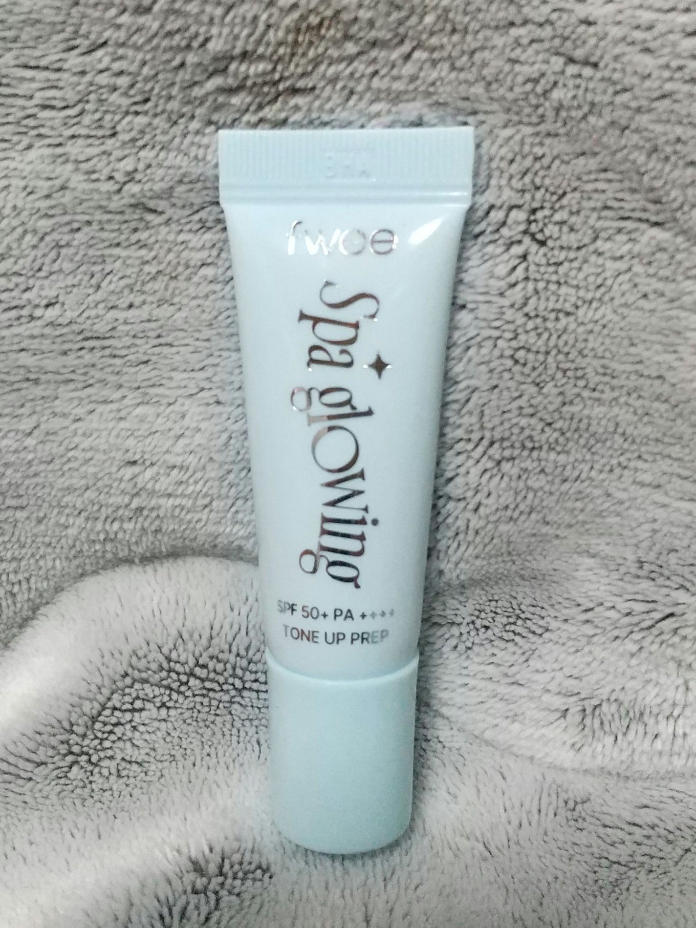 スパグロウUVトーンアップベース/fwee/化粧下地を使ったクチコミ(1枚目)