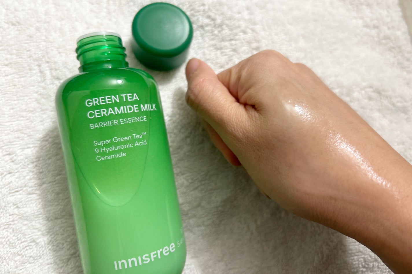 グリーンティー セラミド ミルク エッセンストナー/innisfree/化粧水を使ったクチコミ(3枚目)