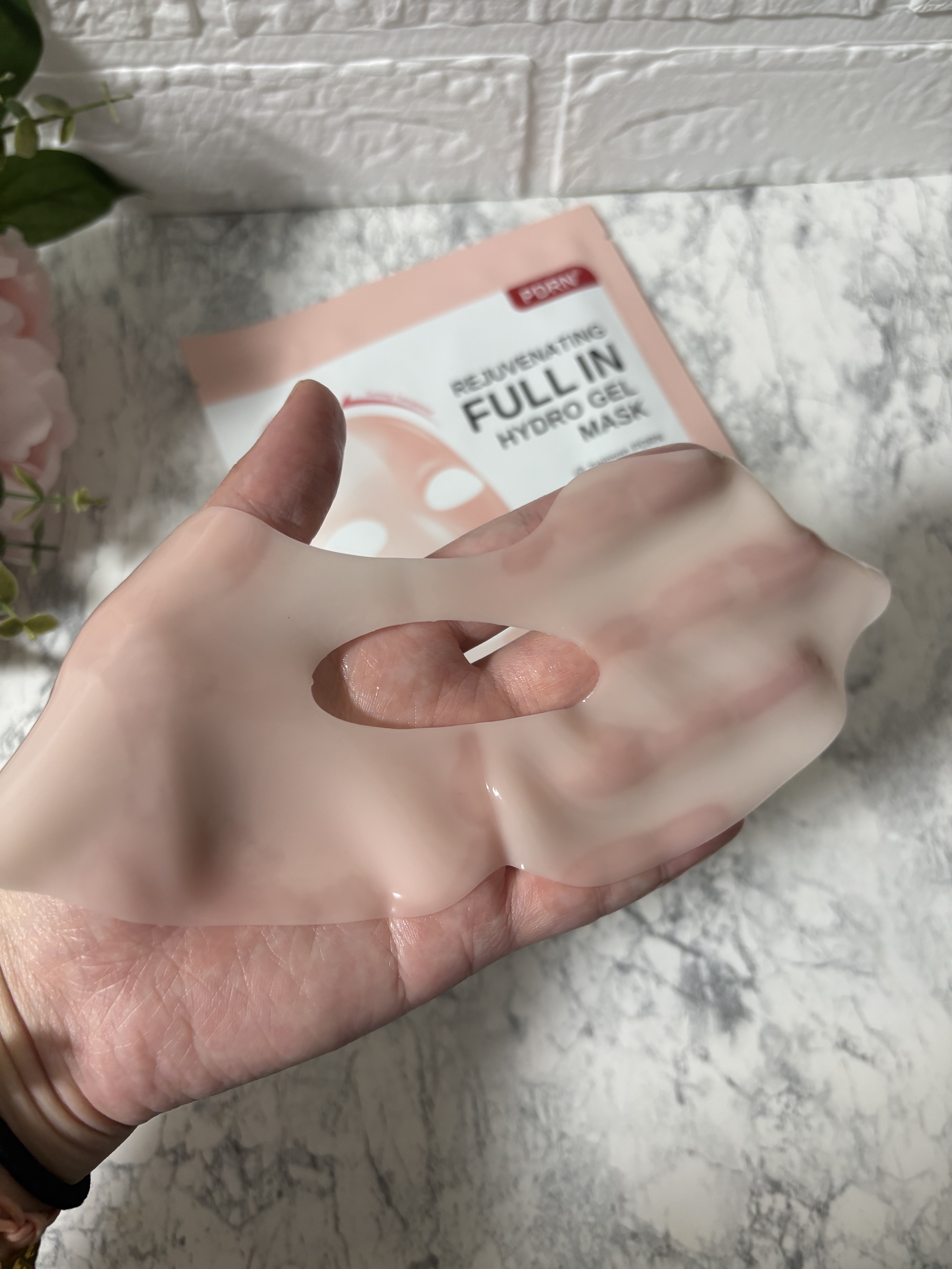 SAM'U PDRNリジュべネティングフルインハイドロゲルマスクのクチコミ「ピンクのゲルマスク
PDRNリジュベネティングフルインハイドロゲルマスク
をおお試しです♪
美.....」（3枚目）