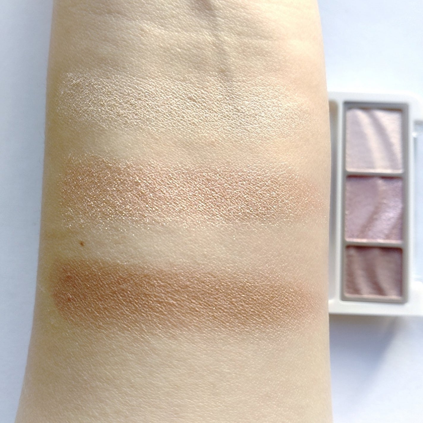 ライティングアップアイシャドウ/CEZANNE/アイシャドウを使ったクチコミ(7枚目)