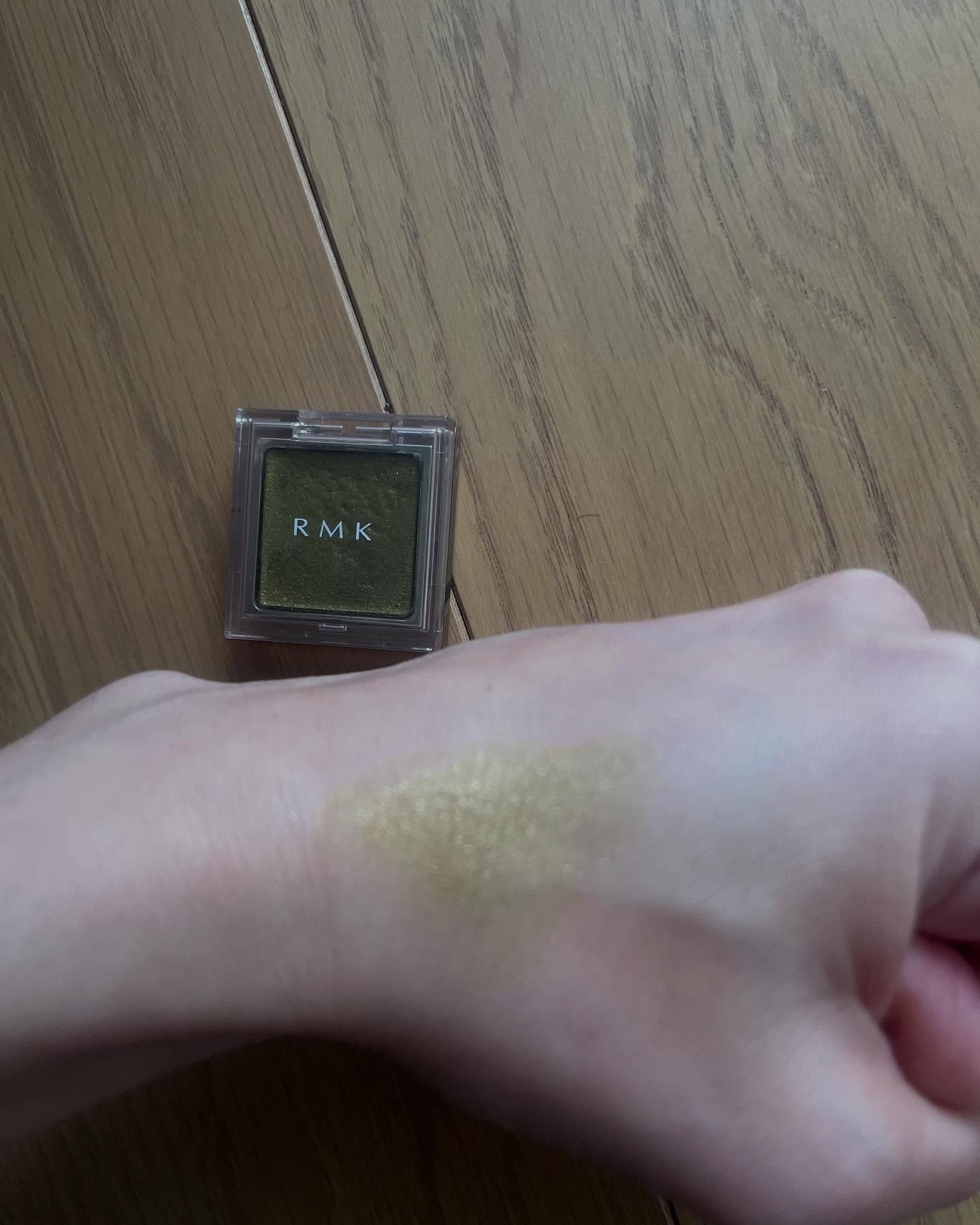 RMK インフィニシェイド シングル アイシャドウ/RMK/単色アイシャドウを使ったクチコミ（2枚目）