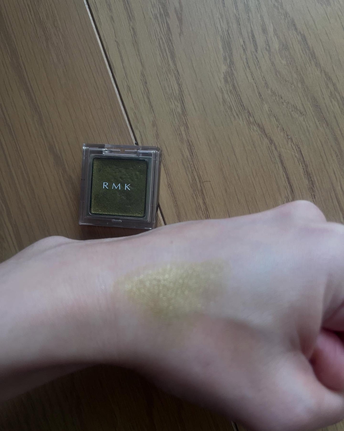 RMK インフィニシェイド シングル アイシャドウ/RMK/単色アイシャドウを使ったクチコミ(2枚目)