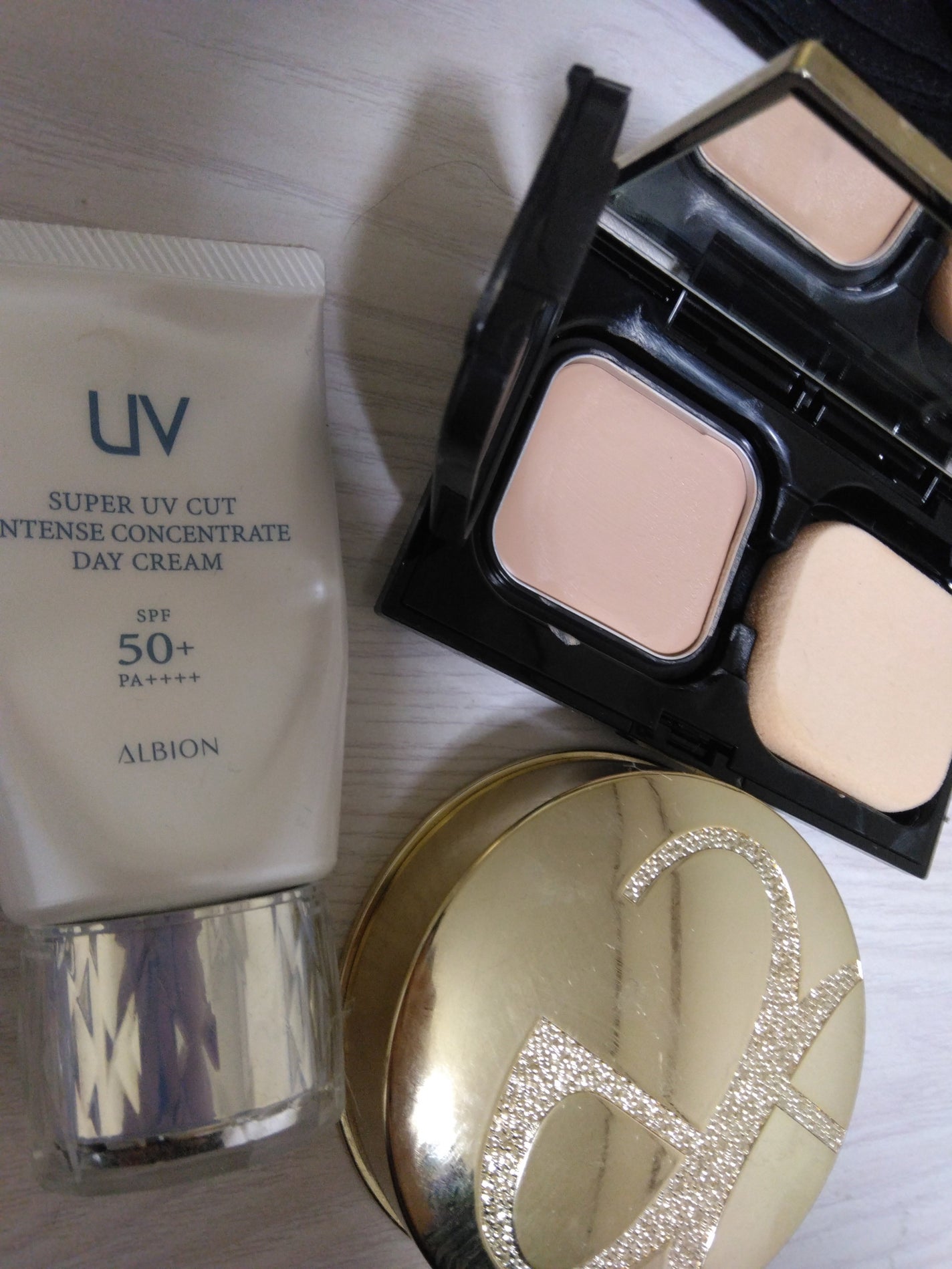 エレガンス ラ プードル オートニュアンス リクスィーズ/Elégance/プレストパウダーを使ったクチコミ(1枚目)