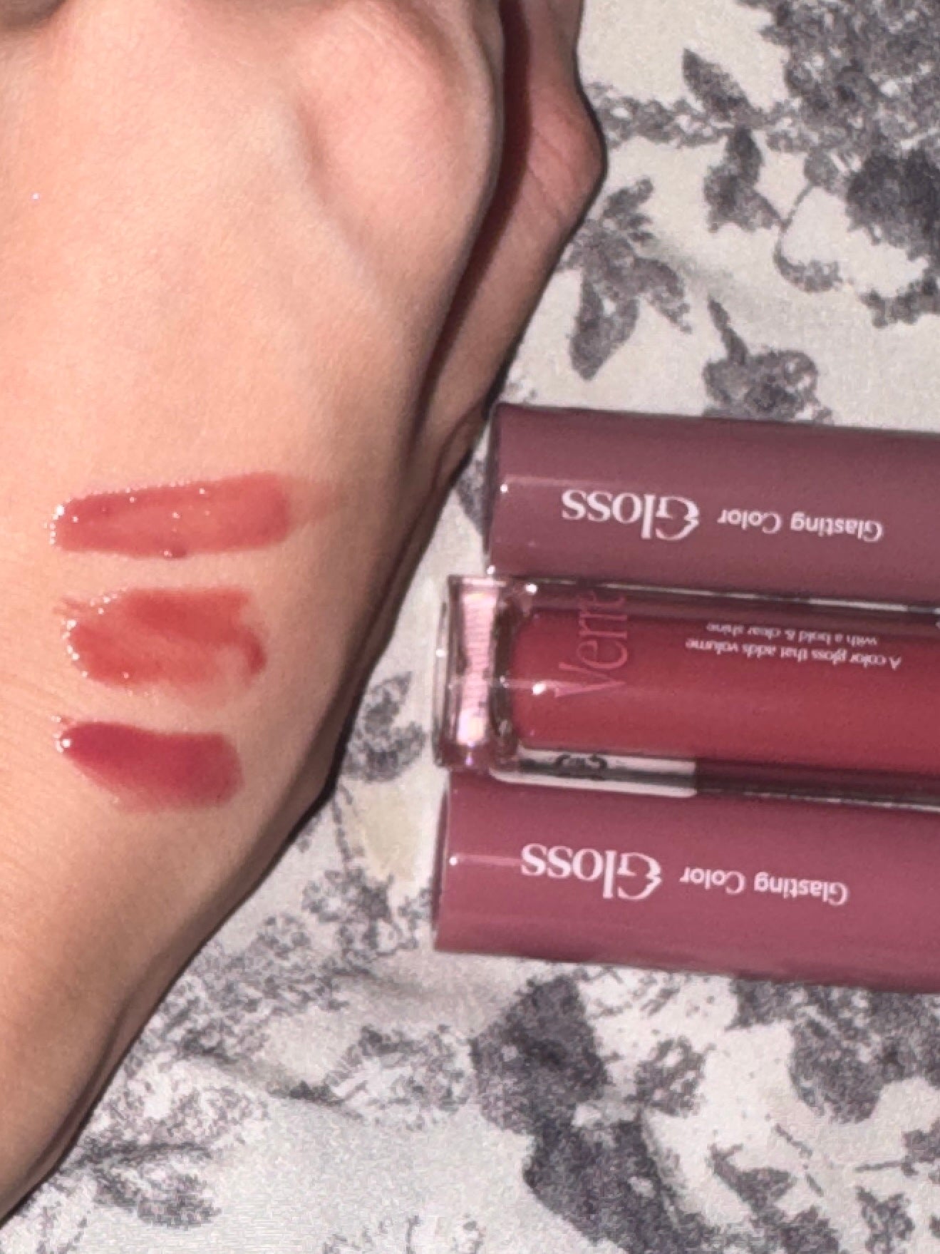 ベールカラーグロス/too cool for school/リップグロスを使ったクチコミ(2枚目)