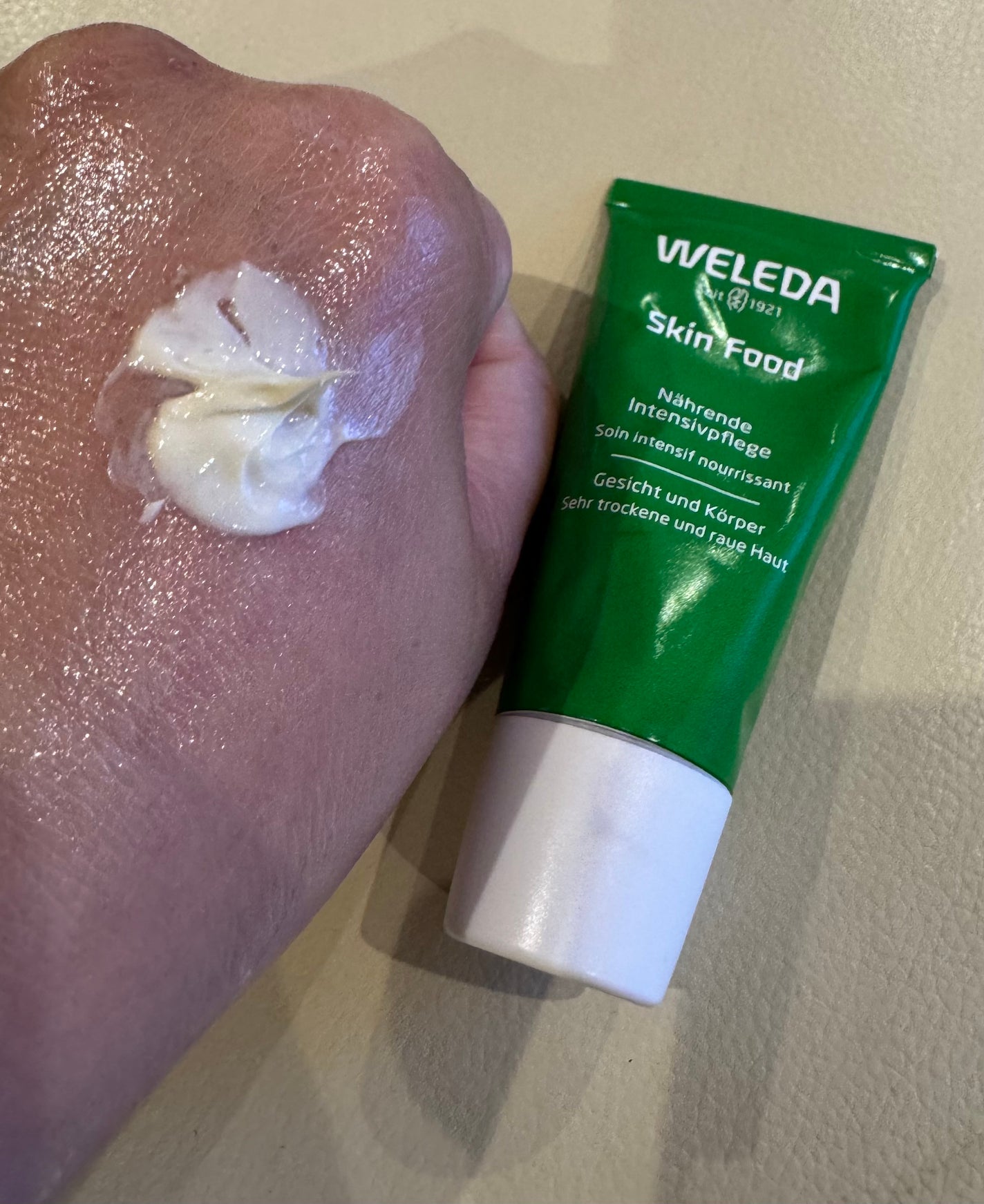 スキンフード /WELEDA/ボディクリームを使ったクチコミ(1枚目)