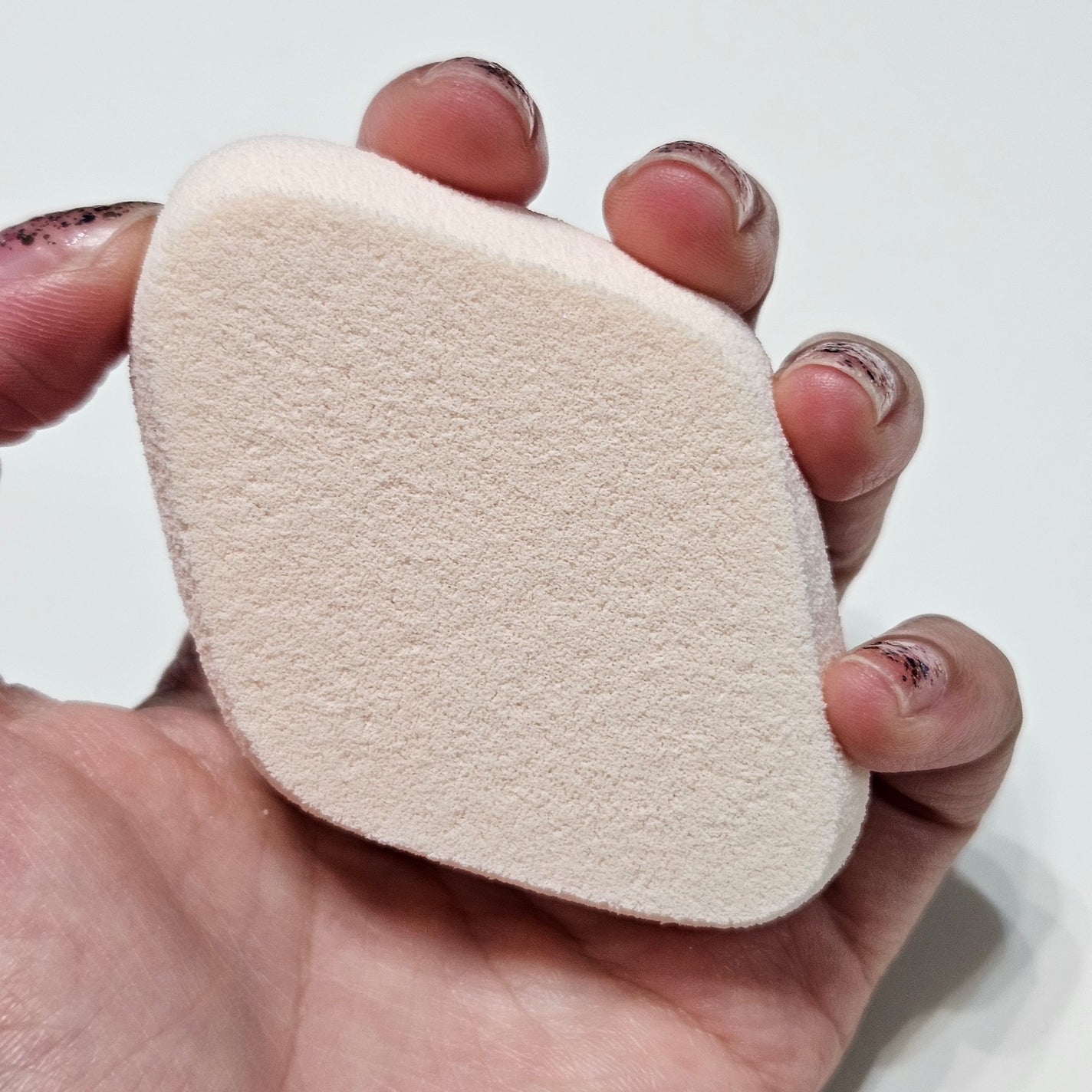 メイクスポンジ 厚手 ダイヤ型/DAISO/パフ・スポンジを使ったクチコミ(1枚目)